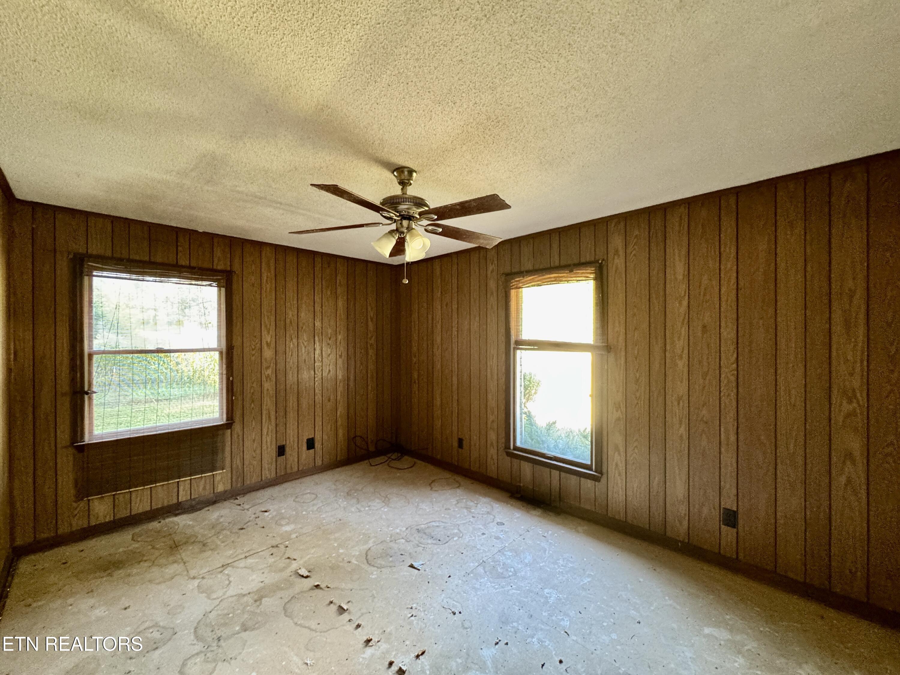 1588 Highway 116 Caryville TN 37714