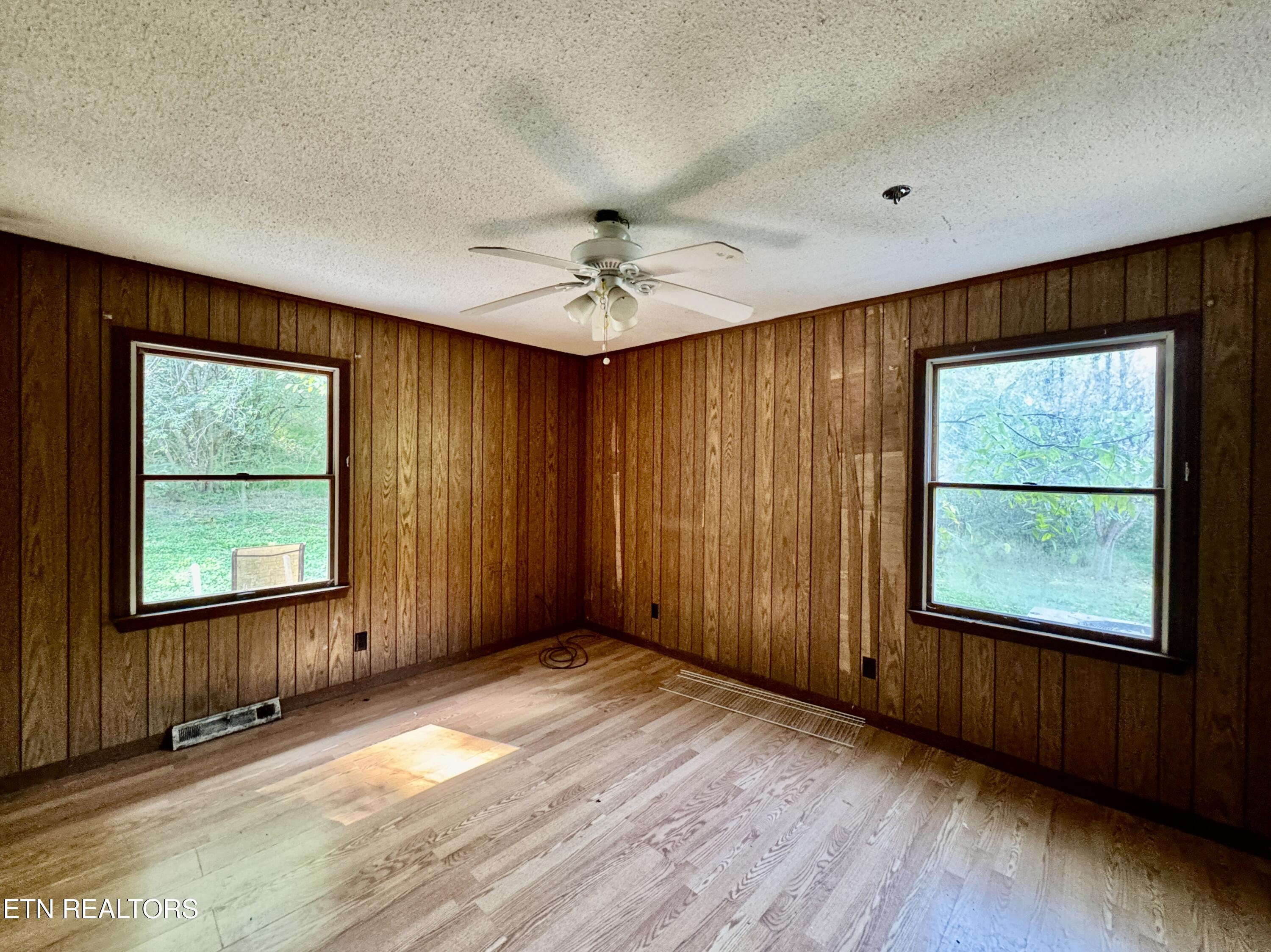 1588 Highway 116 Caryville TN 37714