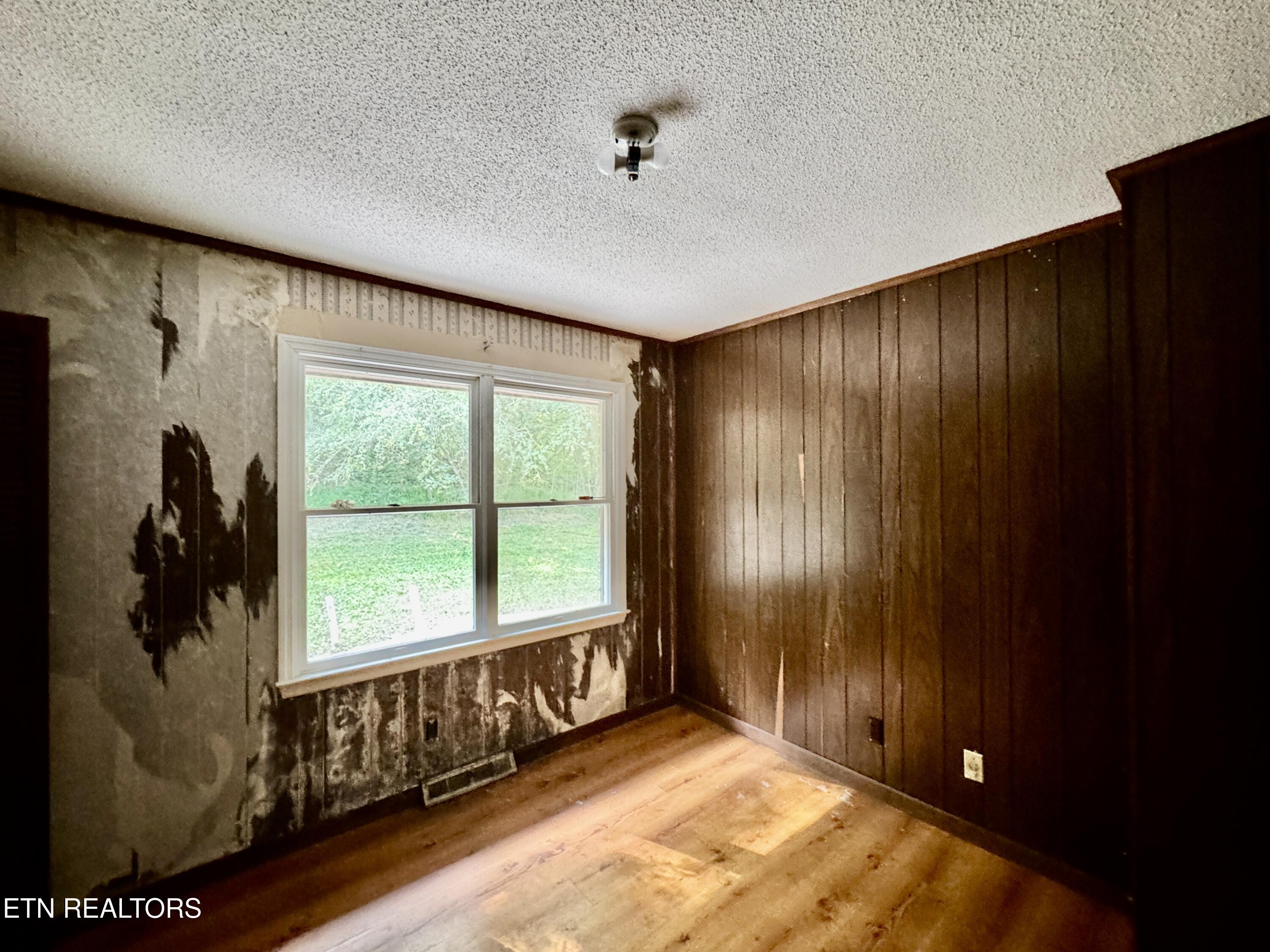 1588 Highway 116 Caryville TN 37714