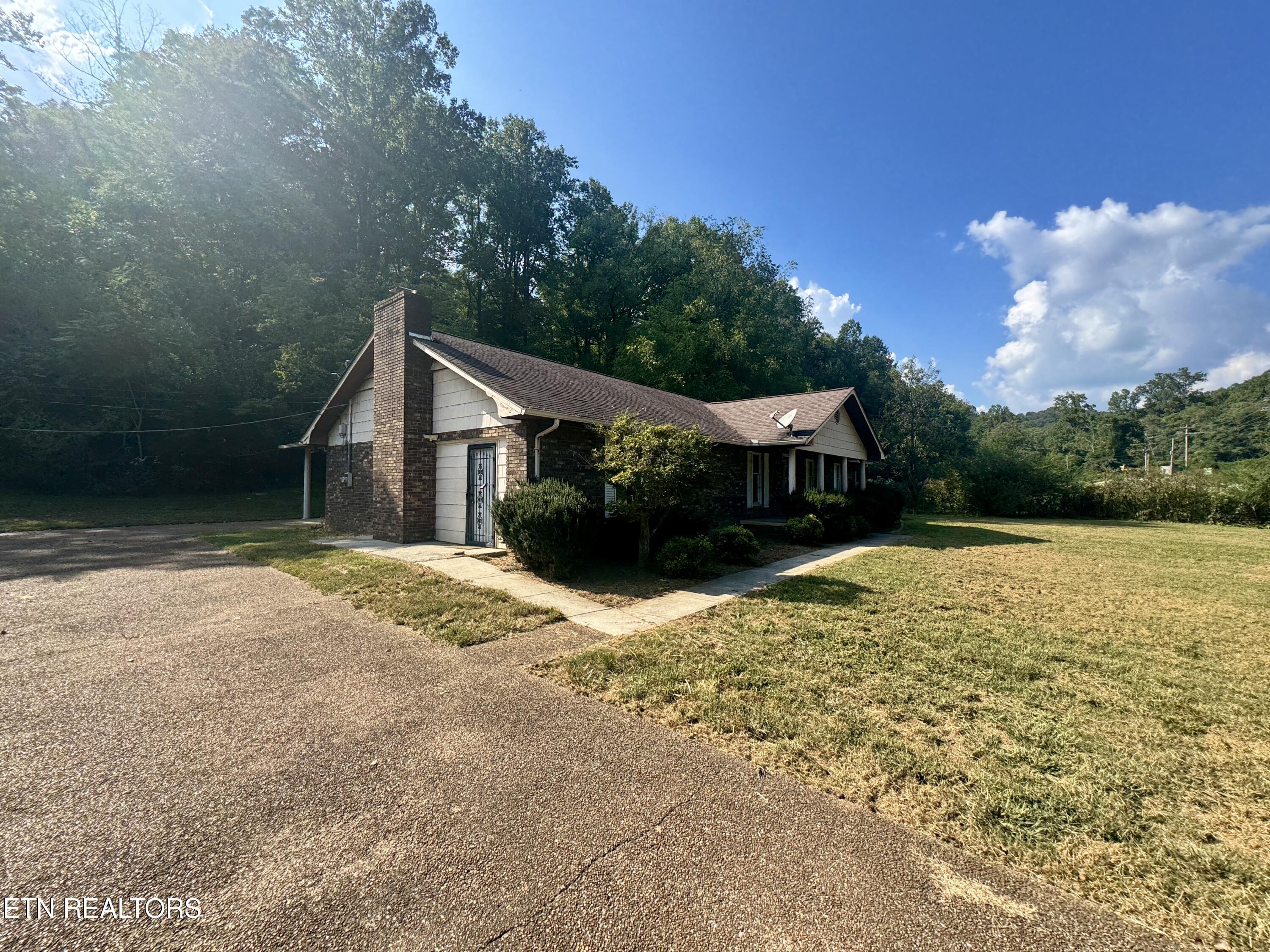 1588 Highway 116 Caryville TN 37714