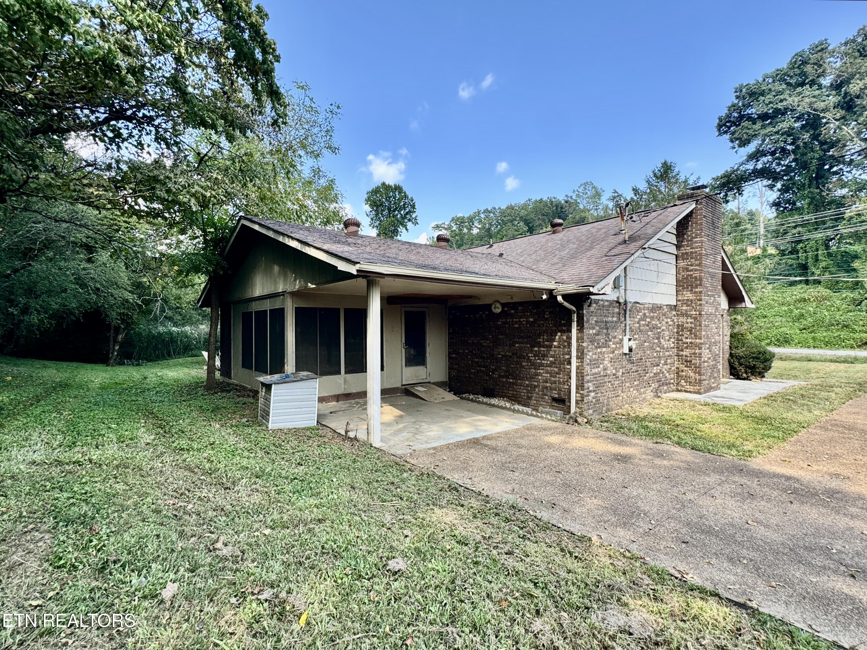 1588 Highway 116 Caryville TN 37714