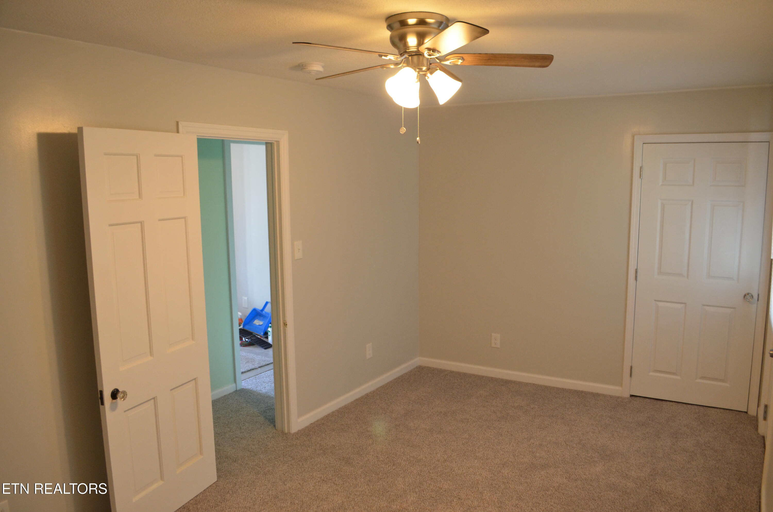 106 Cedar Lane Oak Ridge TN 37830