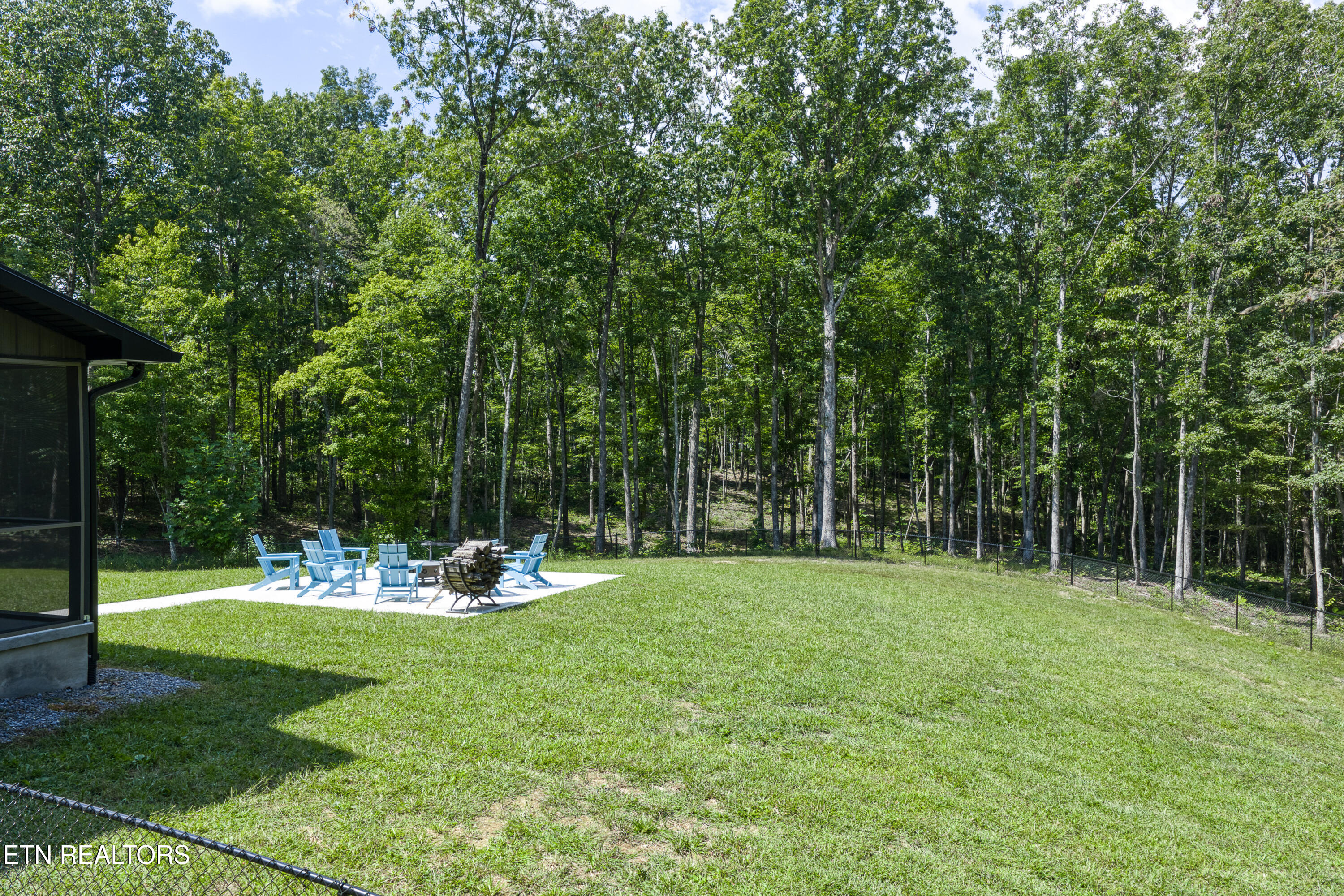 1532 E Overlook Road Monterey TN 38574
