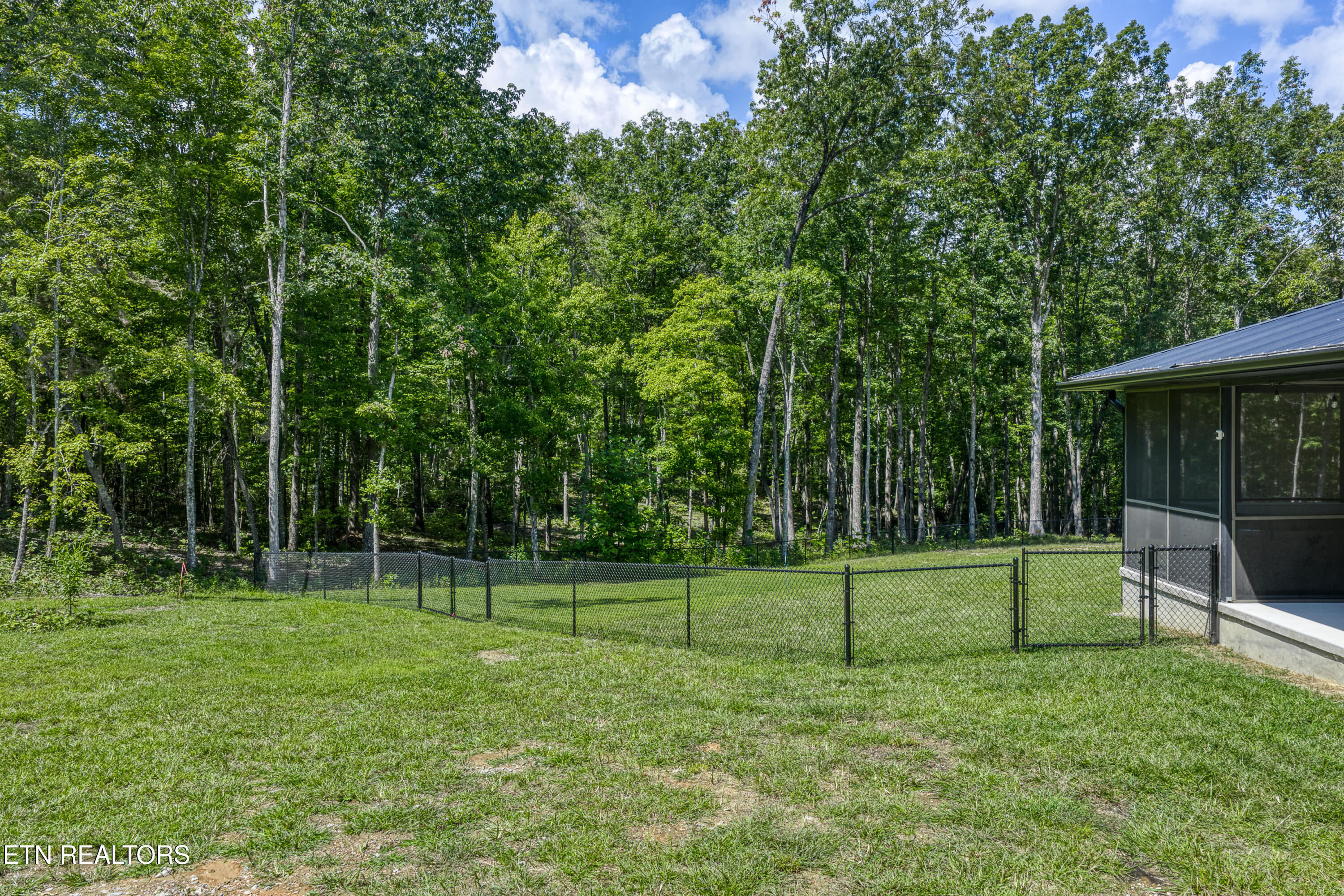 1532 E Overlook Road Monterey TN 38574