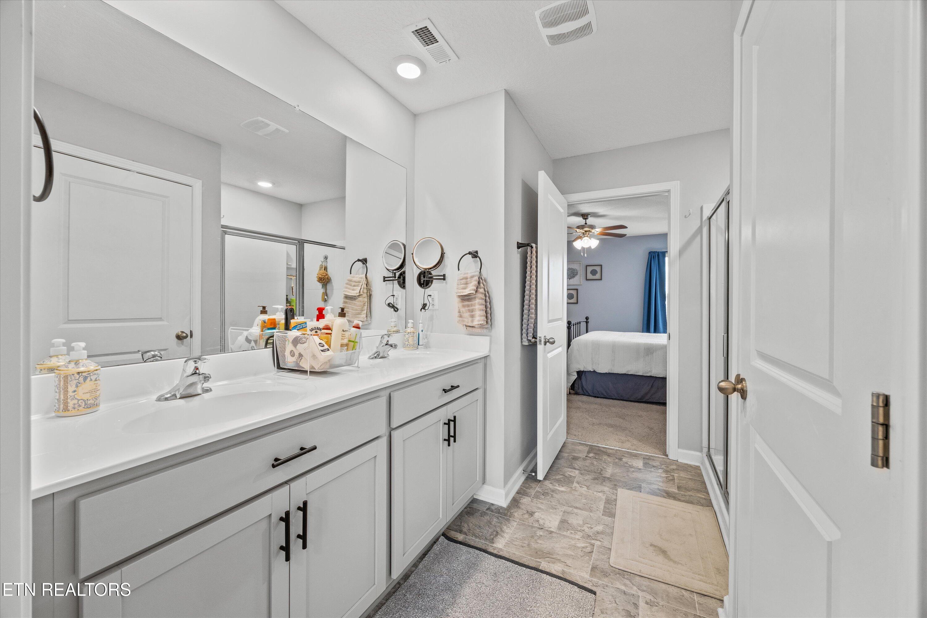 7 Chestnut Court Clinton TN 37716