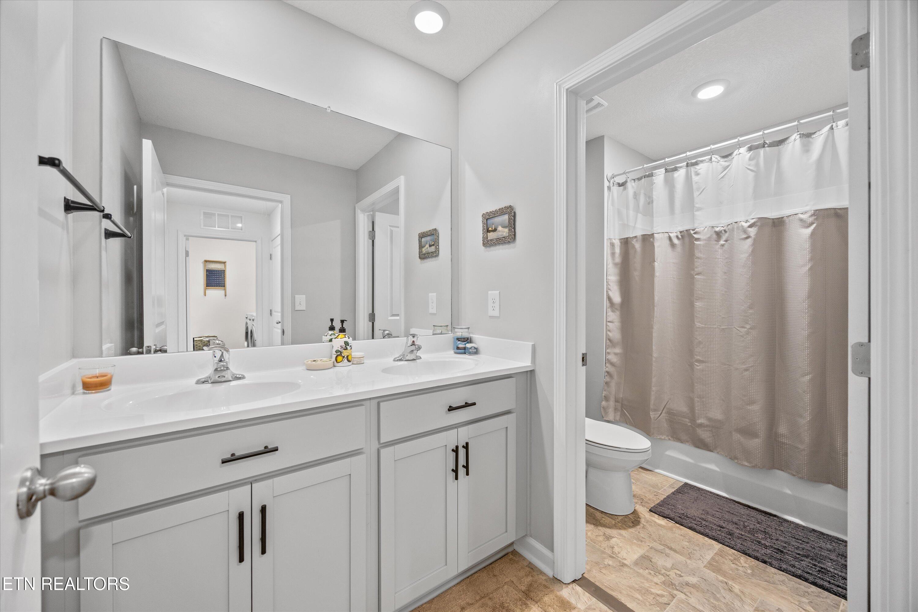 7 Chestnut Court Clinton TN 37716