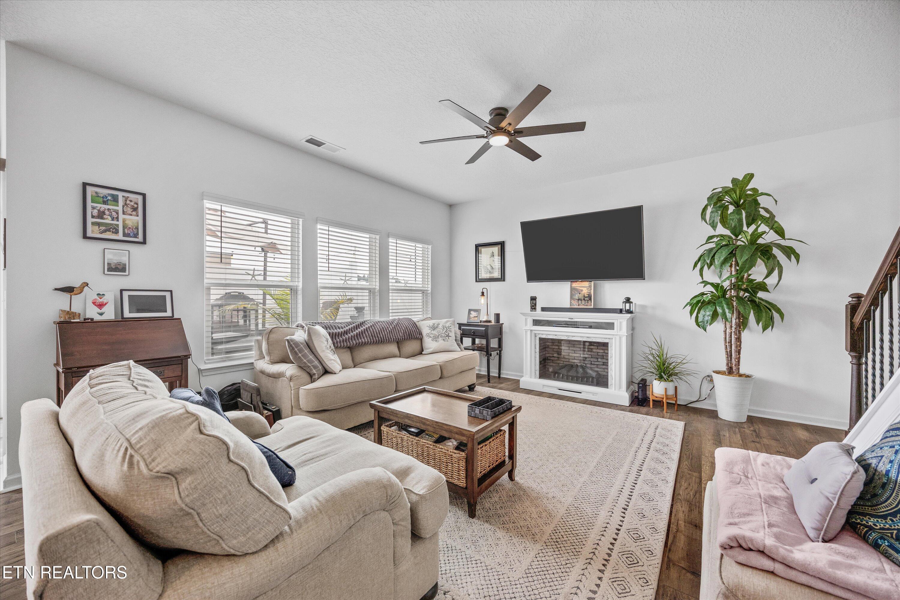 7 Chestnut Court Clinton TN 37716