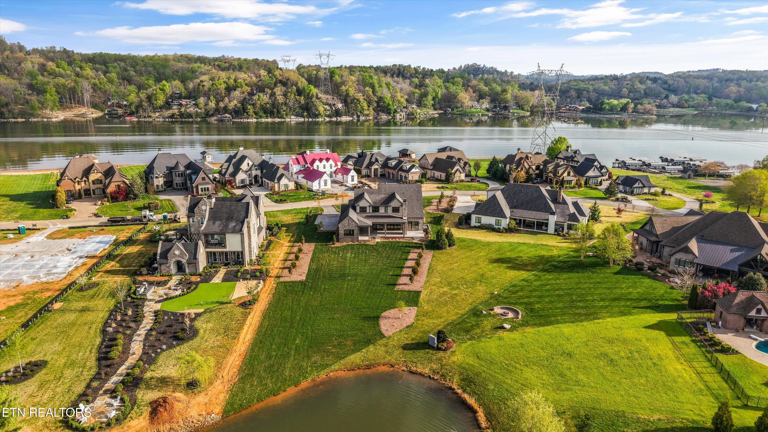 3741 Edgewater Way Louisville TN 37777