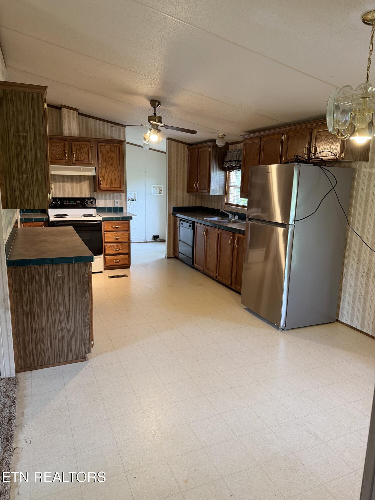 1529 Creamery Street White Pine TN 37890