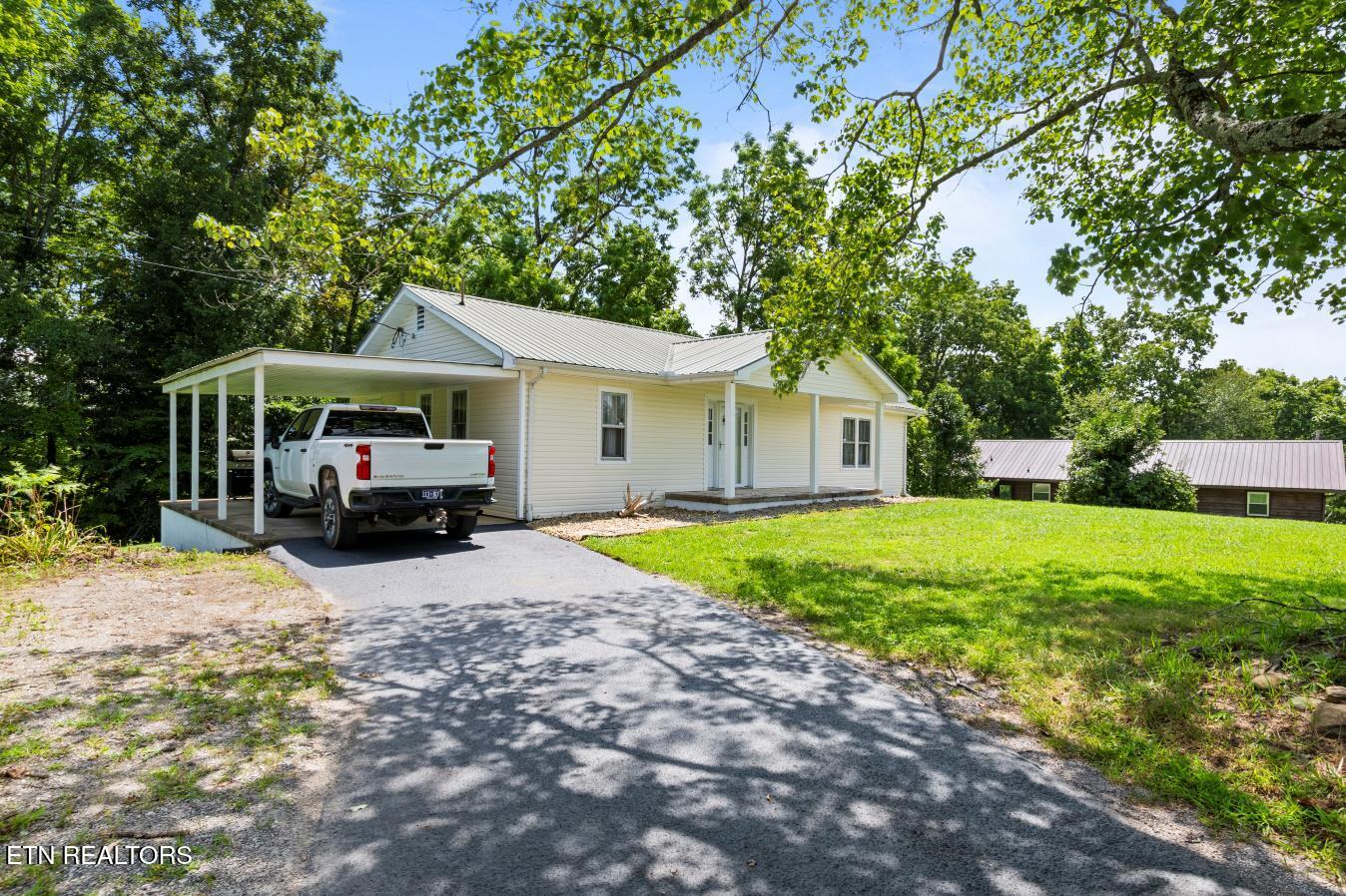 2473 Long Hollow Road Lafollette TN 37766