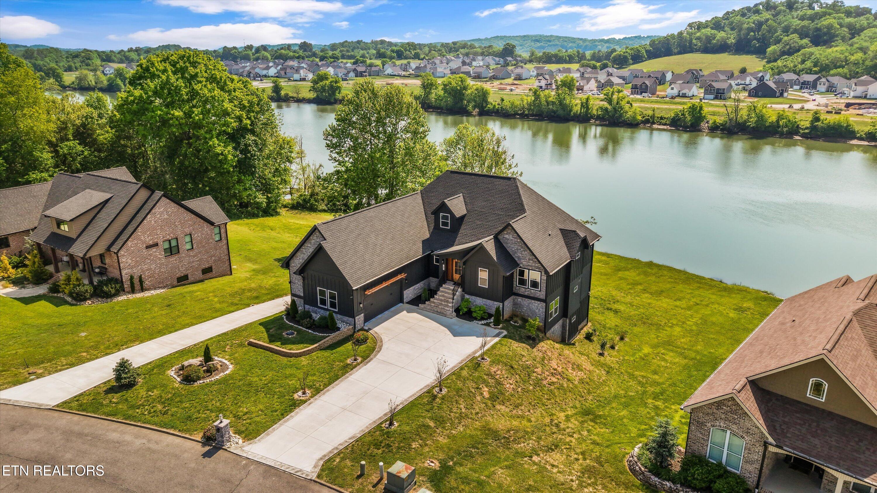 9712 Tranquility Lane Kodak TN 37764