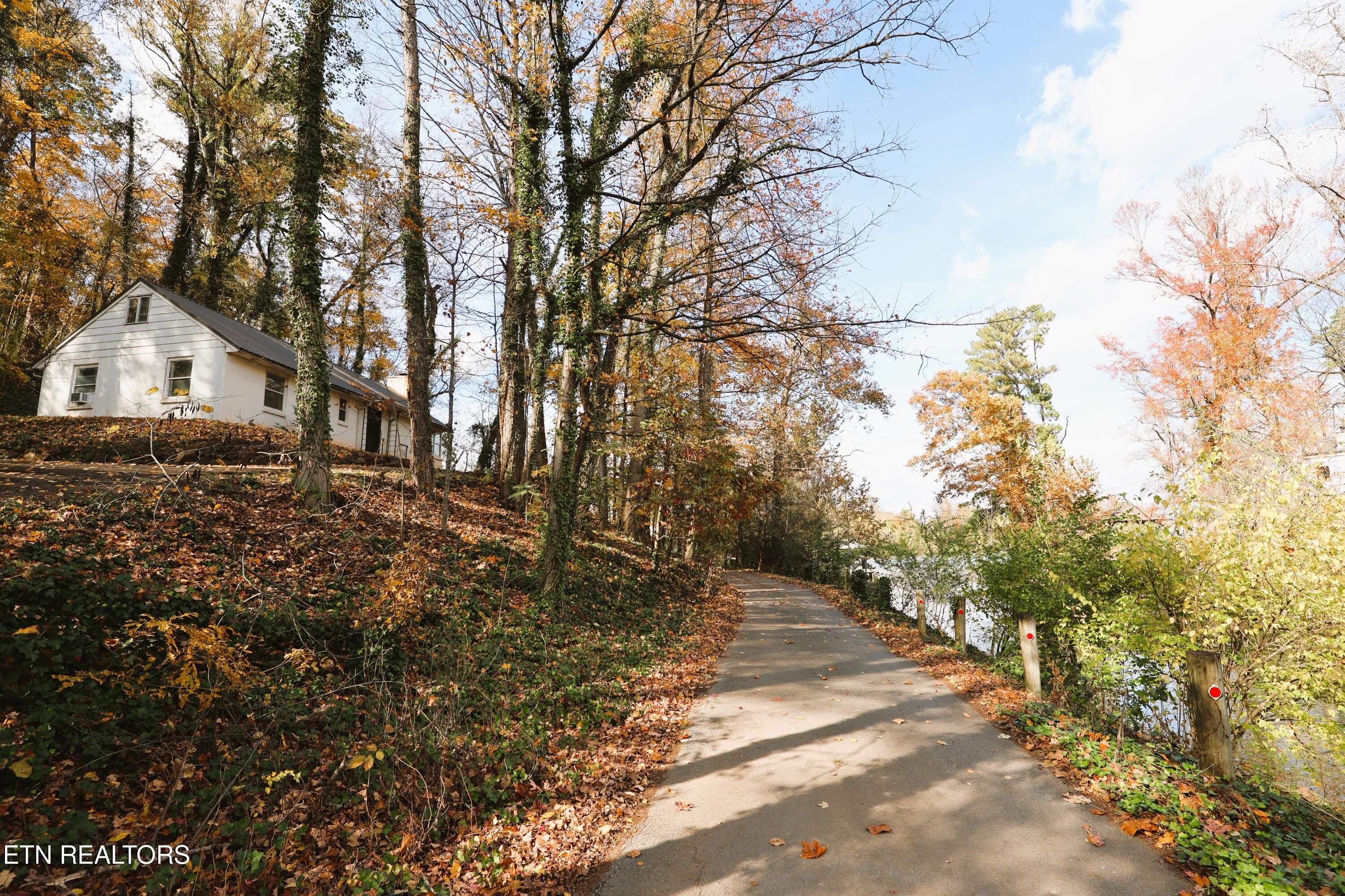 2353 Quiet Side Lane Knoxville TN 37920