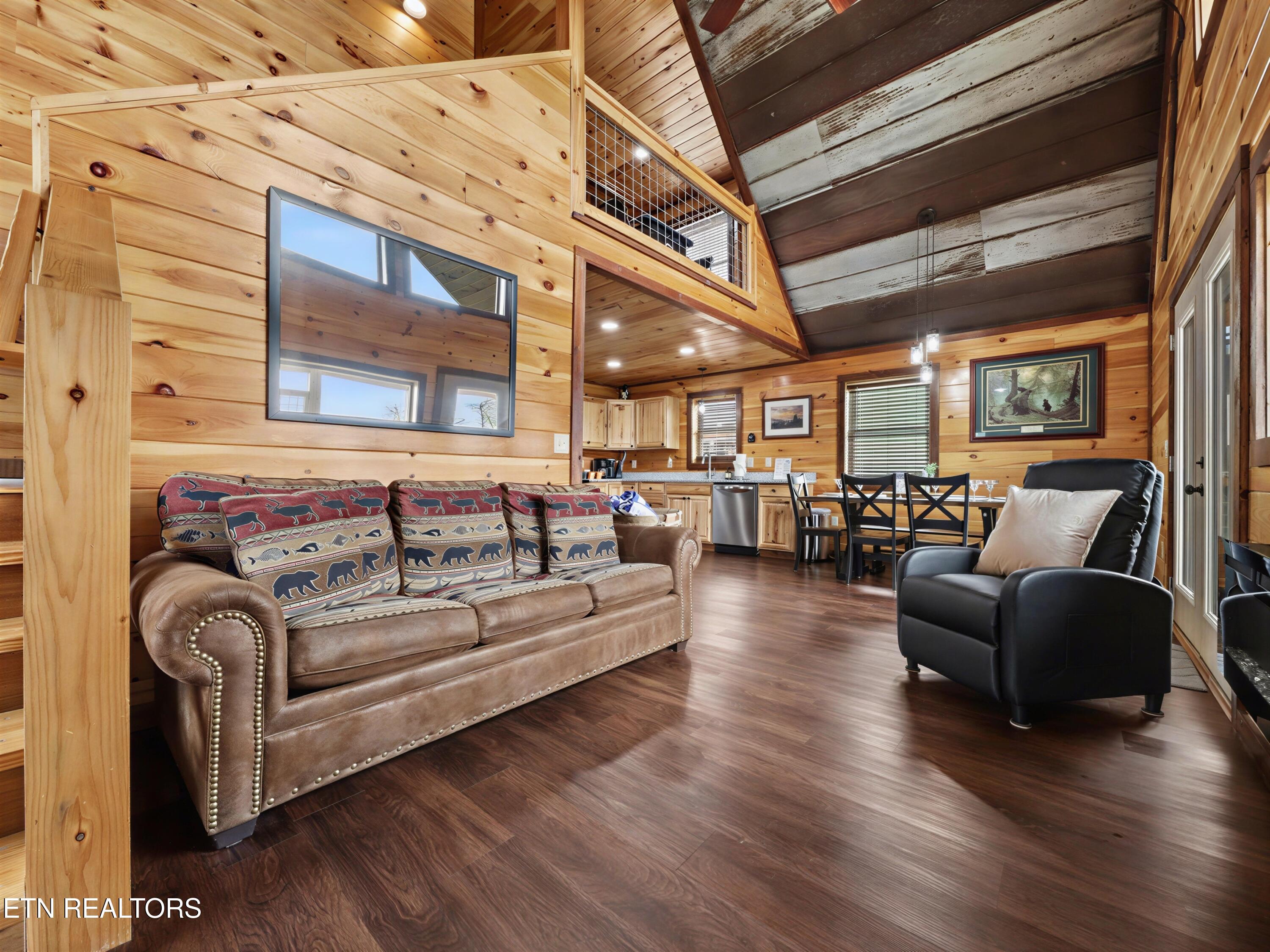 223 Chimney Tops Way Gatlinburg TN 37738