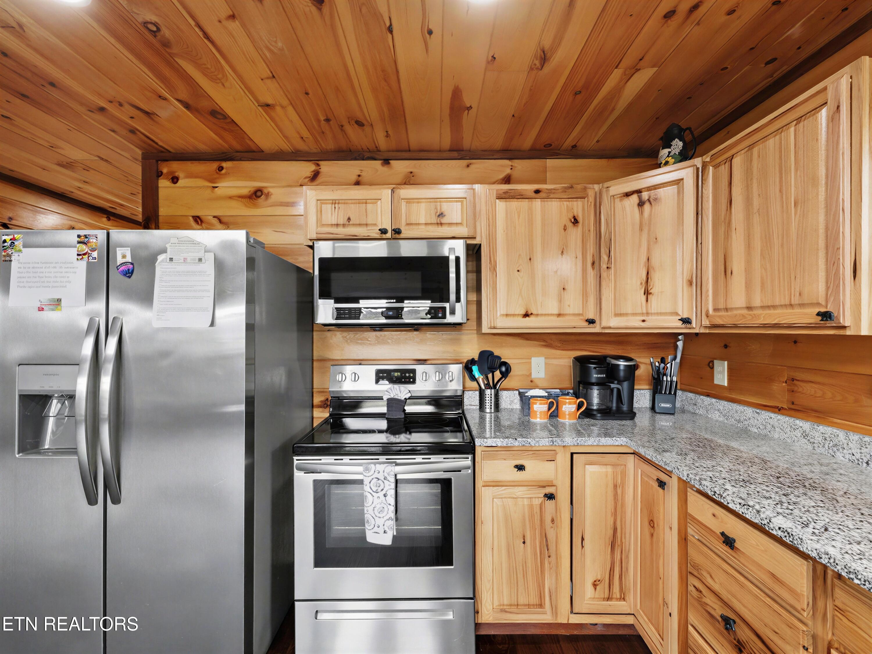 223 Chimney Tops Way Gatlinburg TN 37738