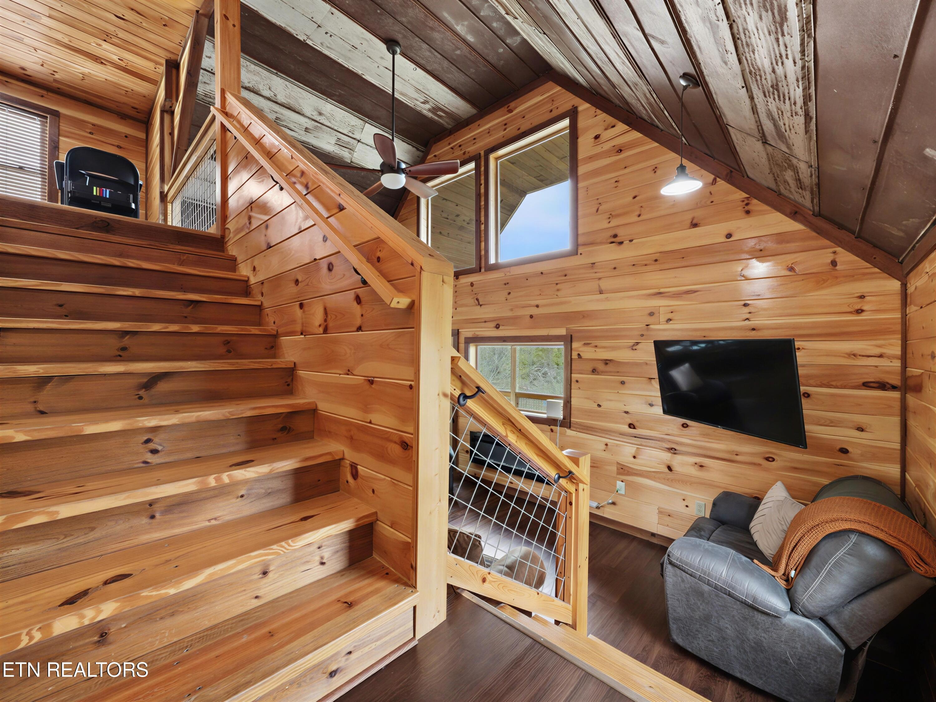 223 Chimney Tops Way Gatlinburg TN 37738