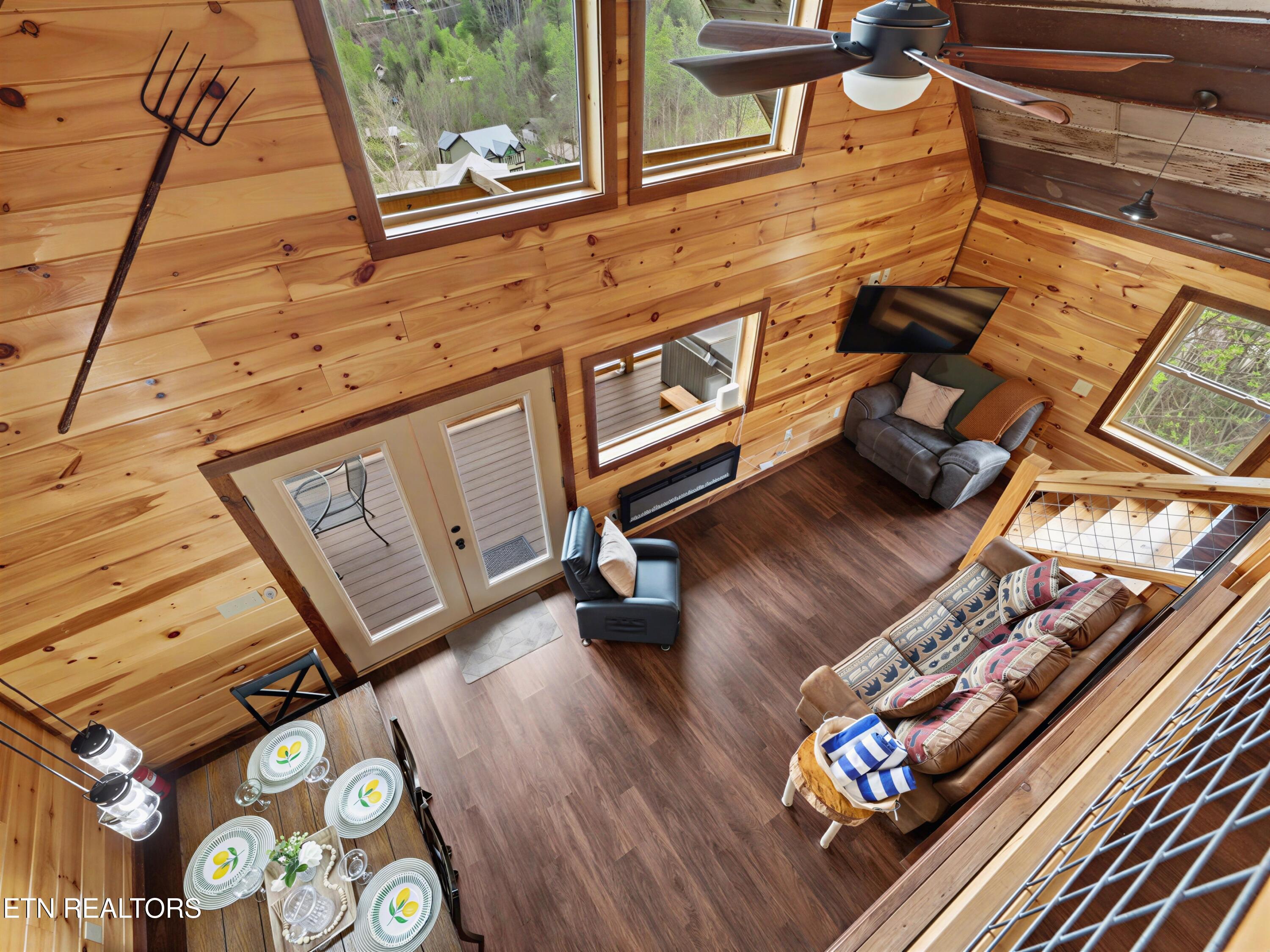 223 Chimney Tops Way Gatlinburg TN 37738
