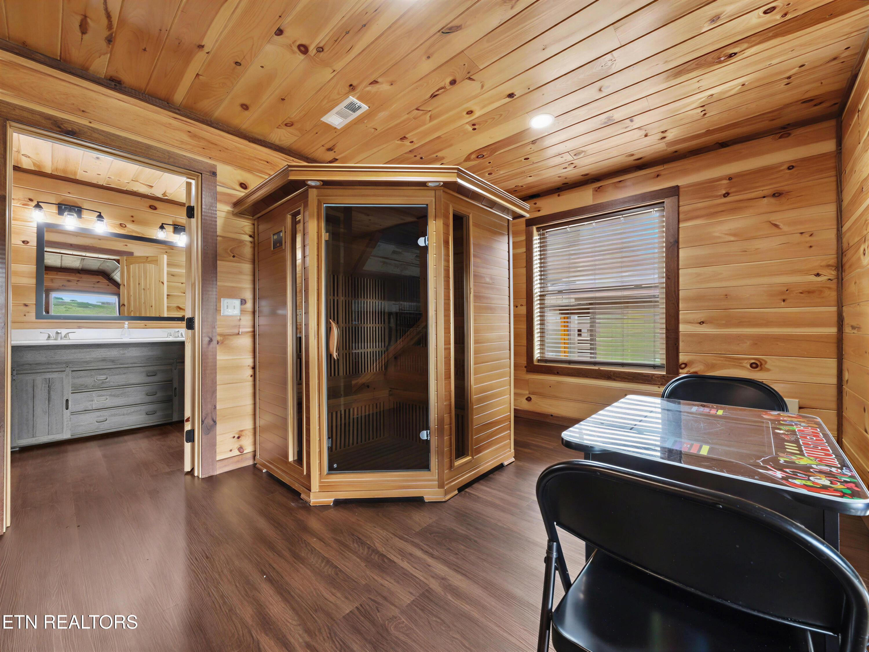 223 Chimney Tops Way Gatlinburg TN 37738