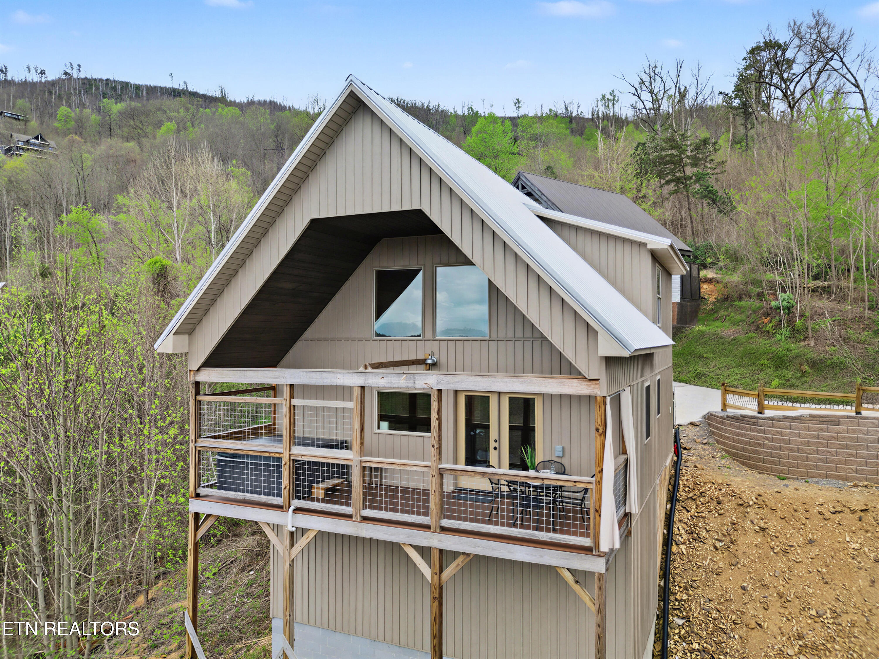 223 Chimney Tops Way Gatlinburg TN 37738