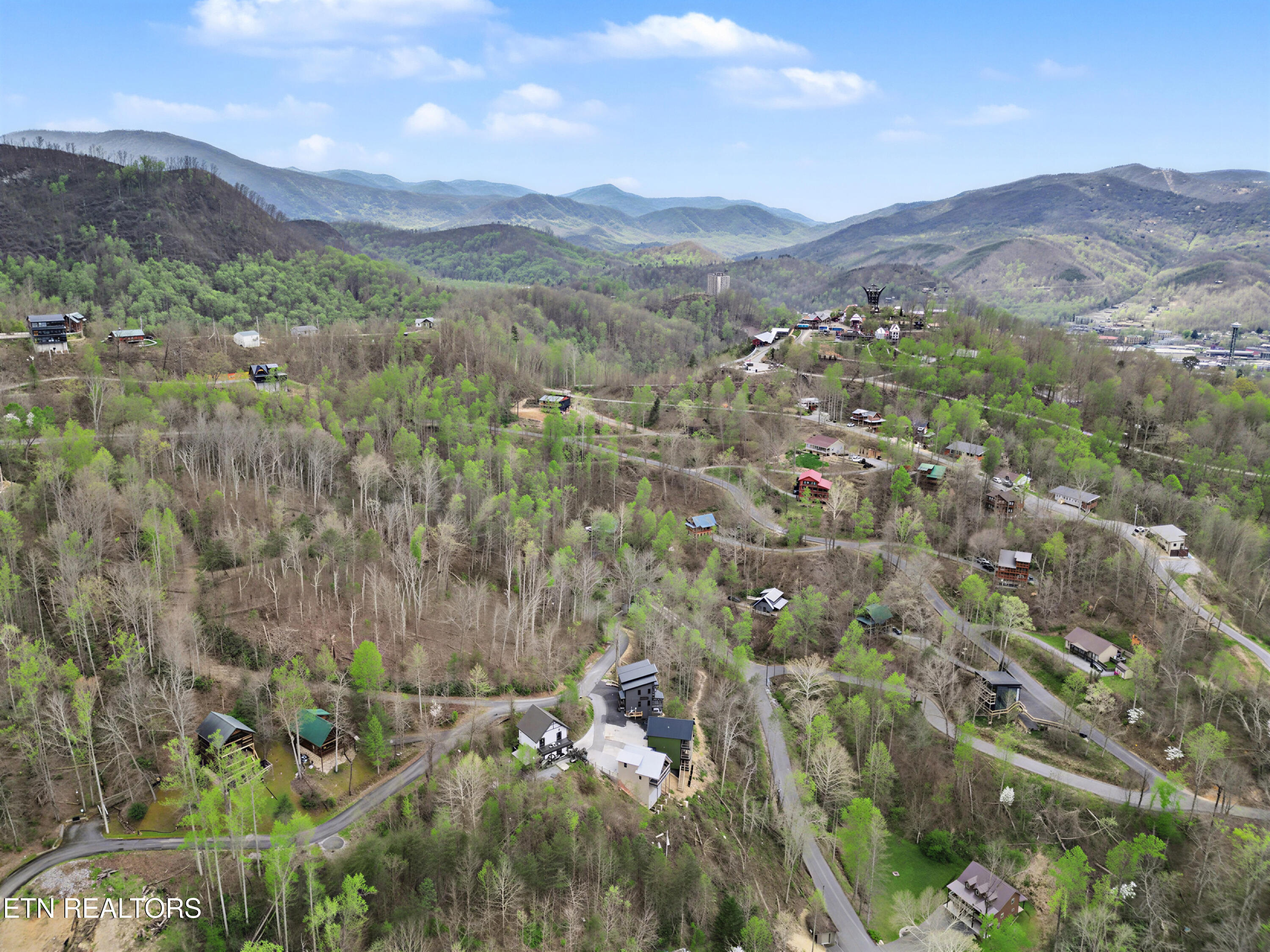 223 Chimney Tops Way Gatlinburg TN 37738