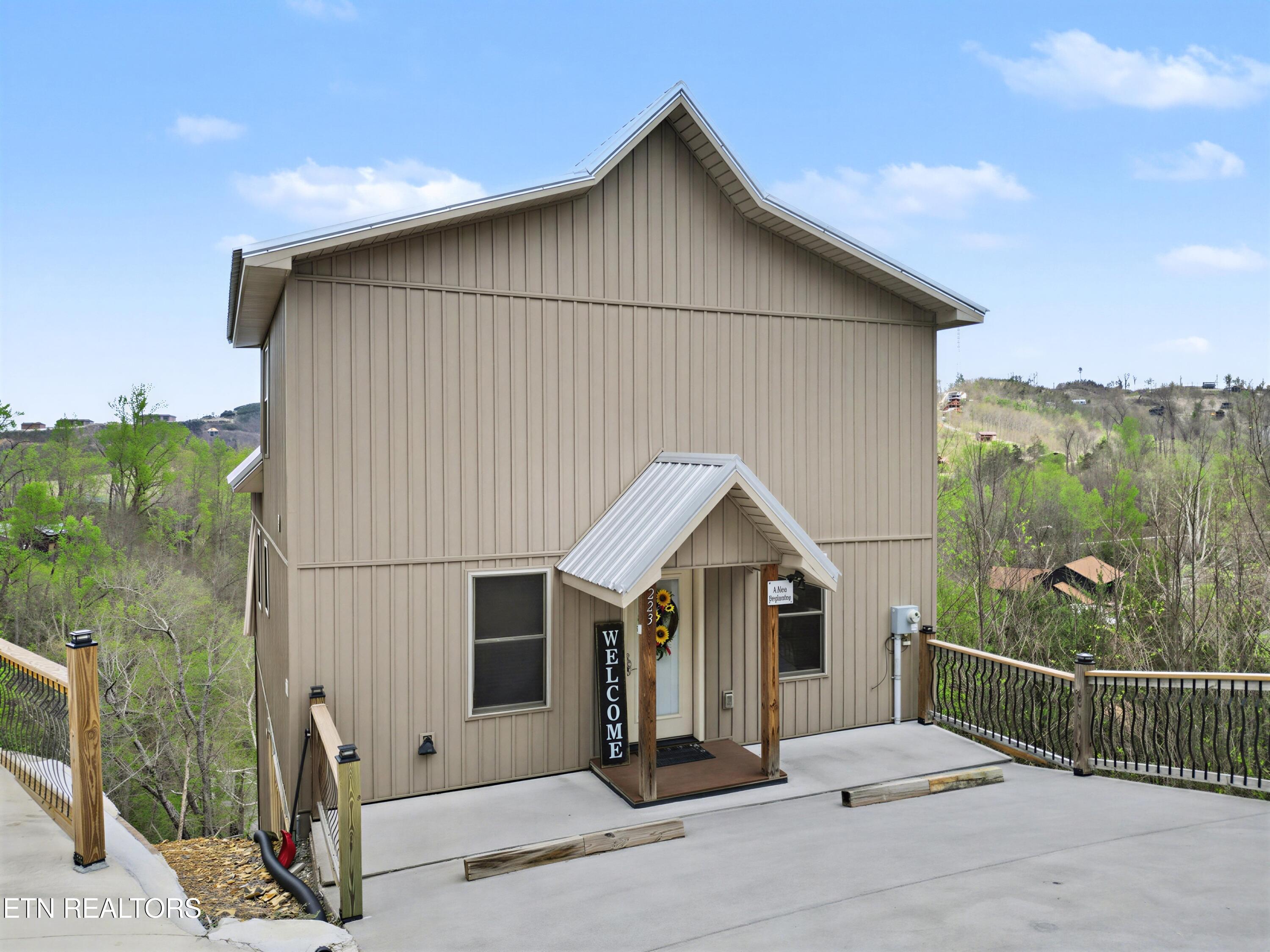 223 Chimney Tops Way Gatlinburg TN 37738