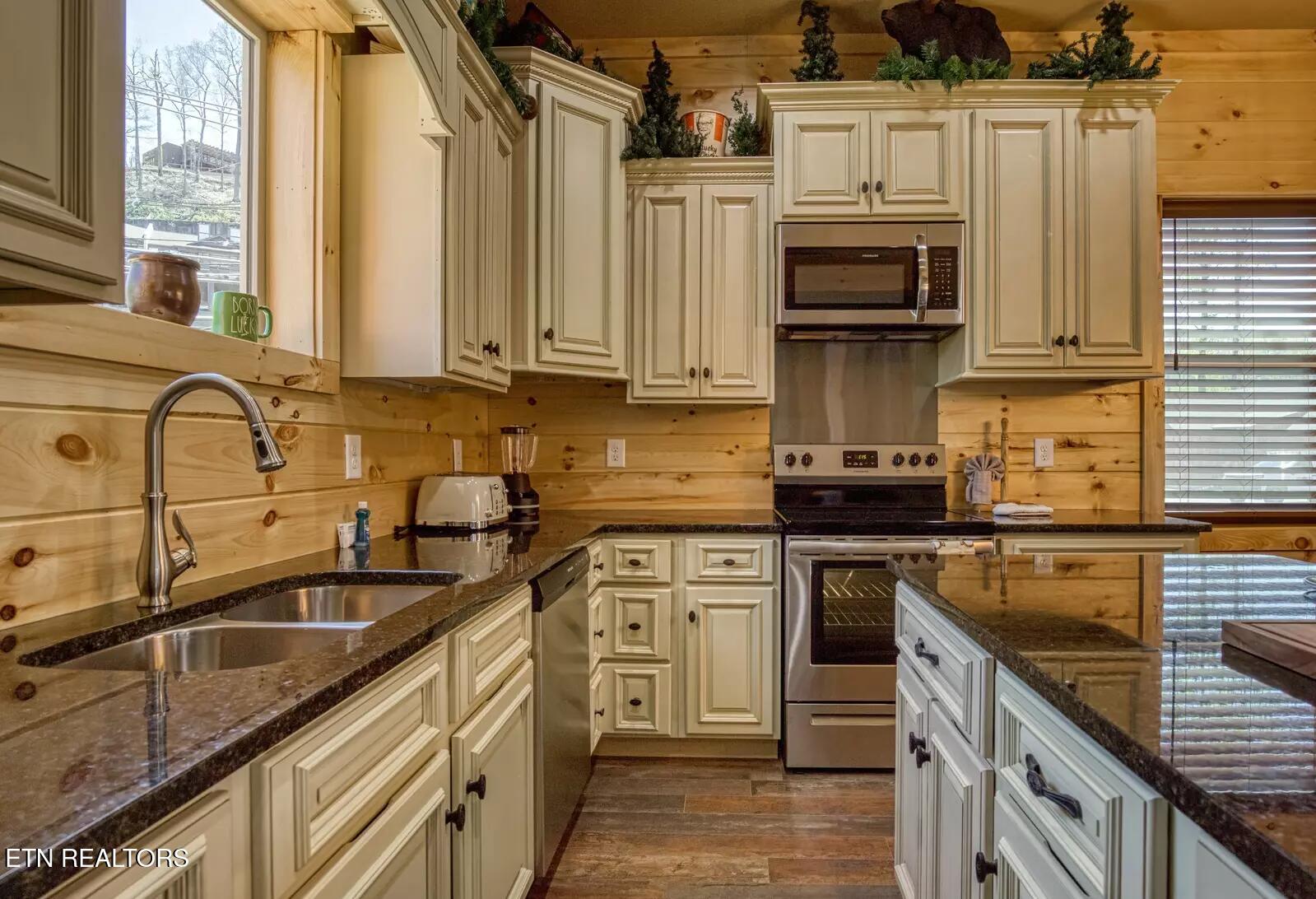 604 Cherokee Orchard Road Gatlinburg TN 37738