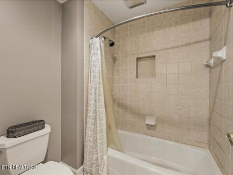 9114 Hailes Abbey Lane Knoxville TN 37922