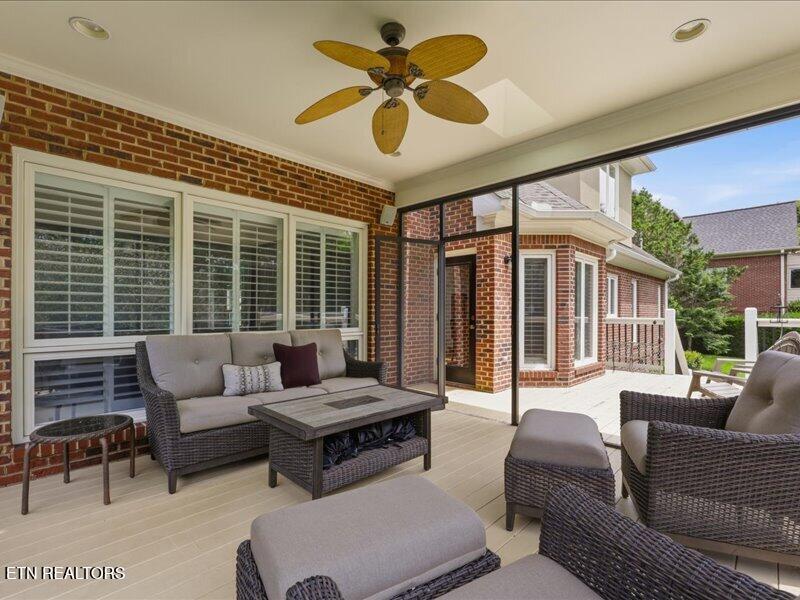 9114 Hailes Abbey Lane Knoxville TN 37922