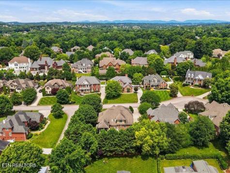 9114 Hailes Abbey Lane Knoxville TN 37922