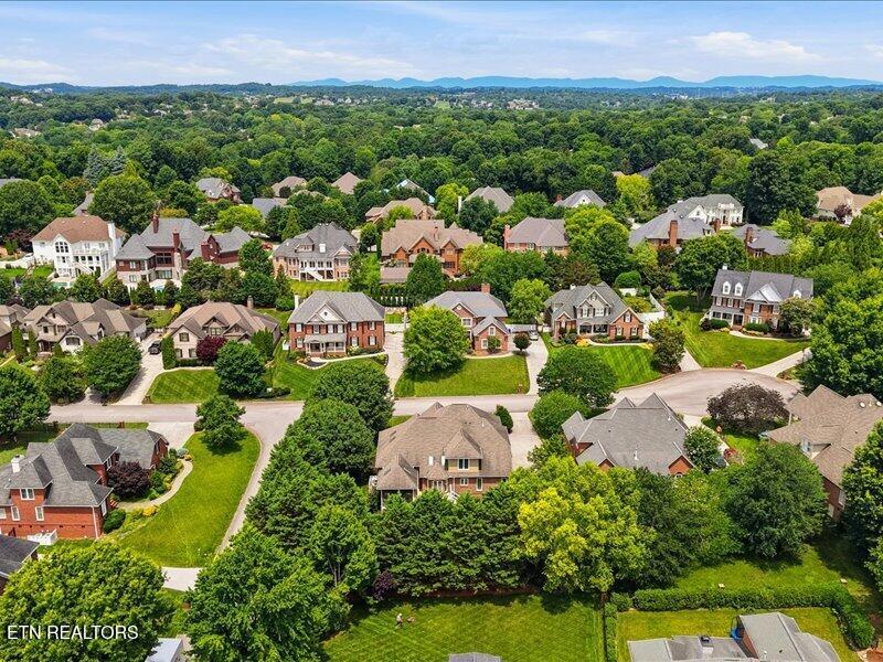 9114 Hailes Abbey Lane Knoxville TN 37922
