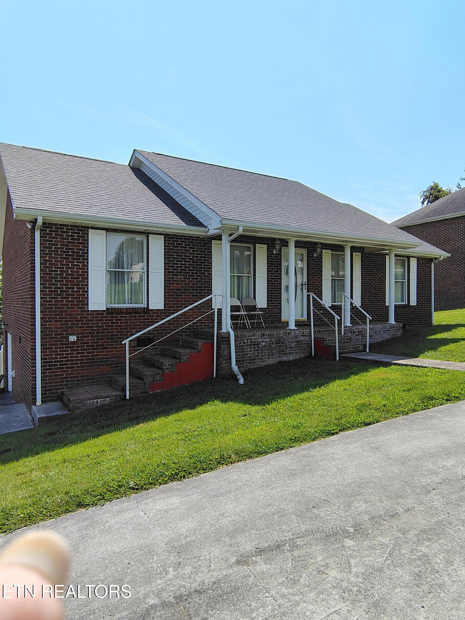 525 Fan Street Tazewell TN 37879