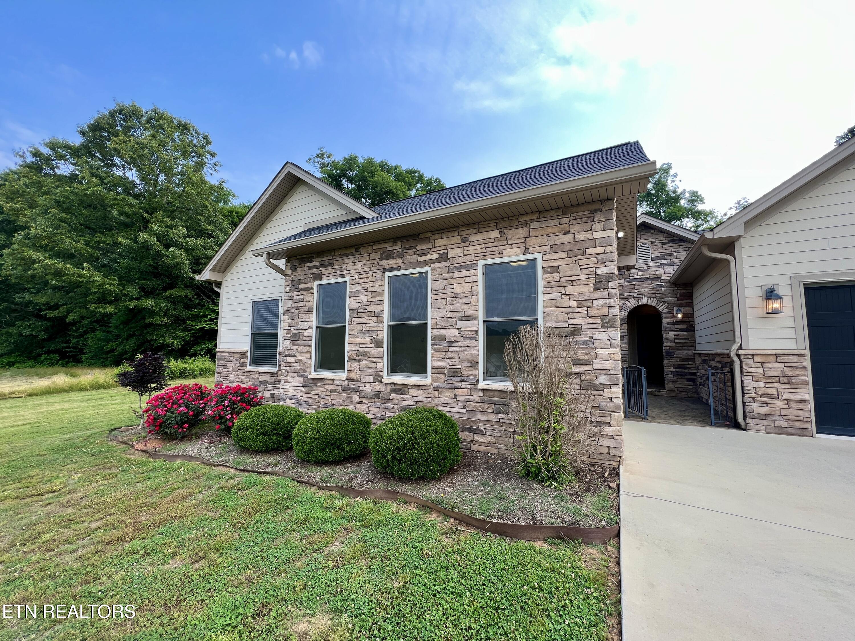 2005 River Mist Circle New Market TN 37820