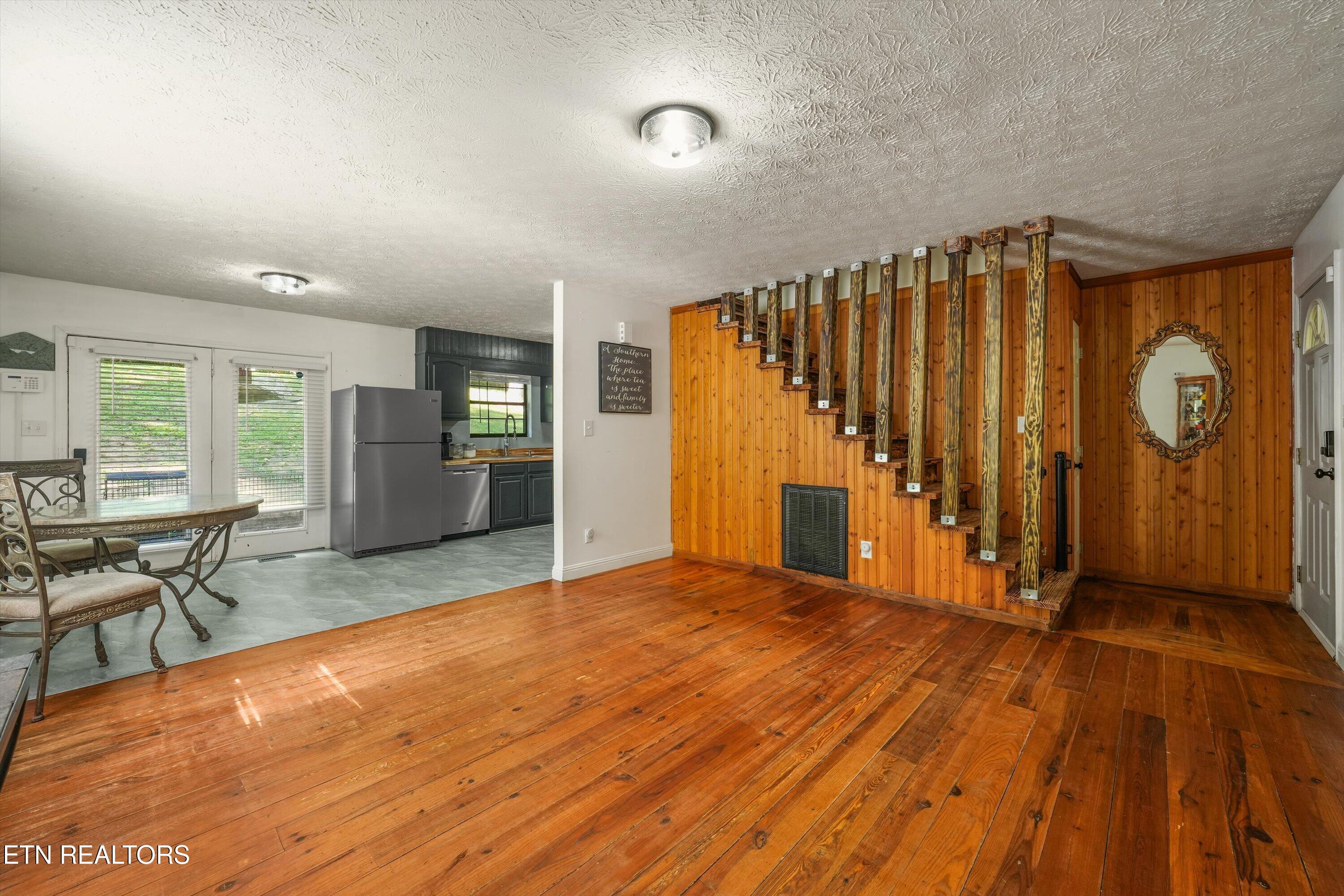 301 Bibee Lane Caryville TN 37714
