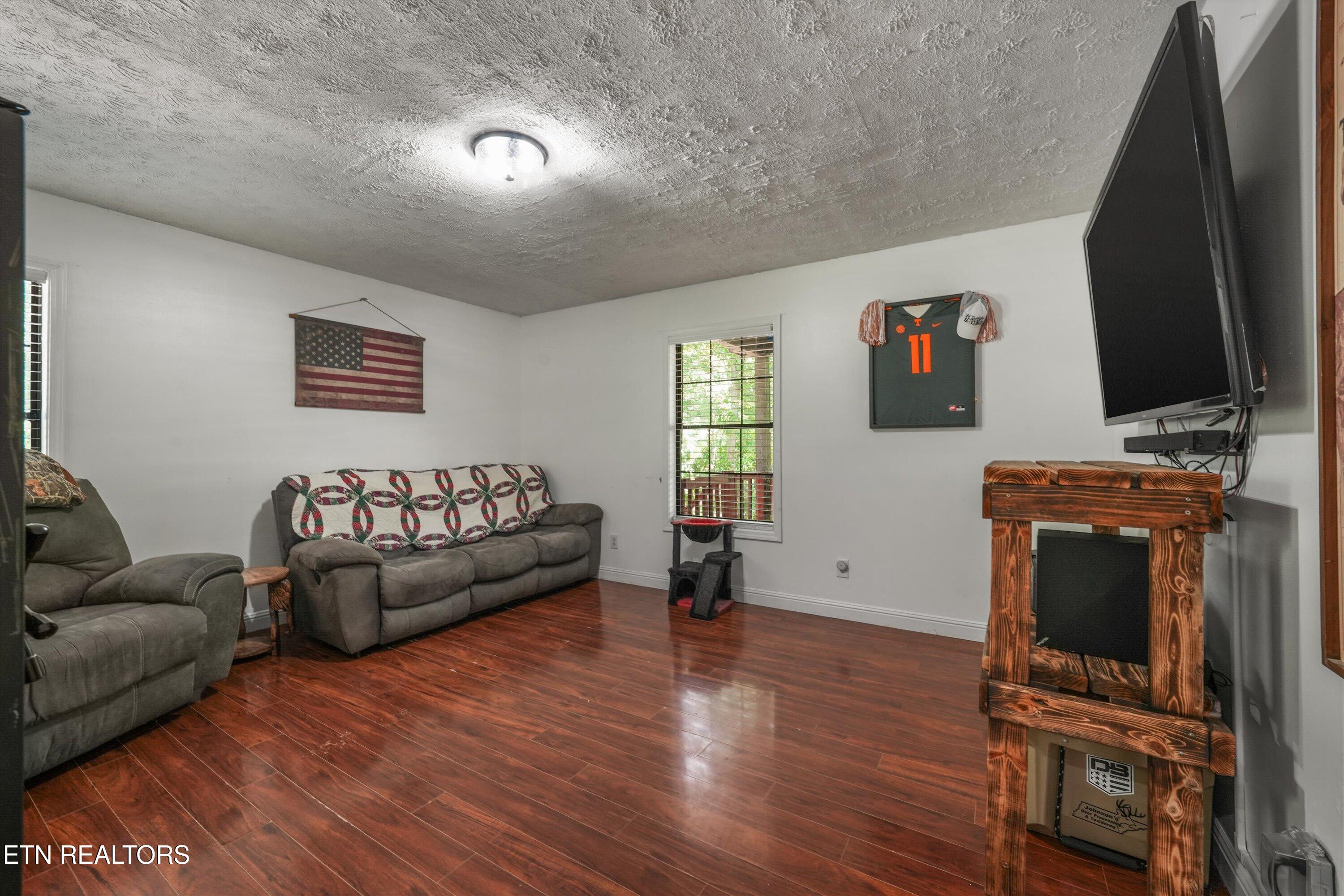 301 Bibee Lane Caryville TN 37714