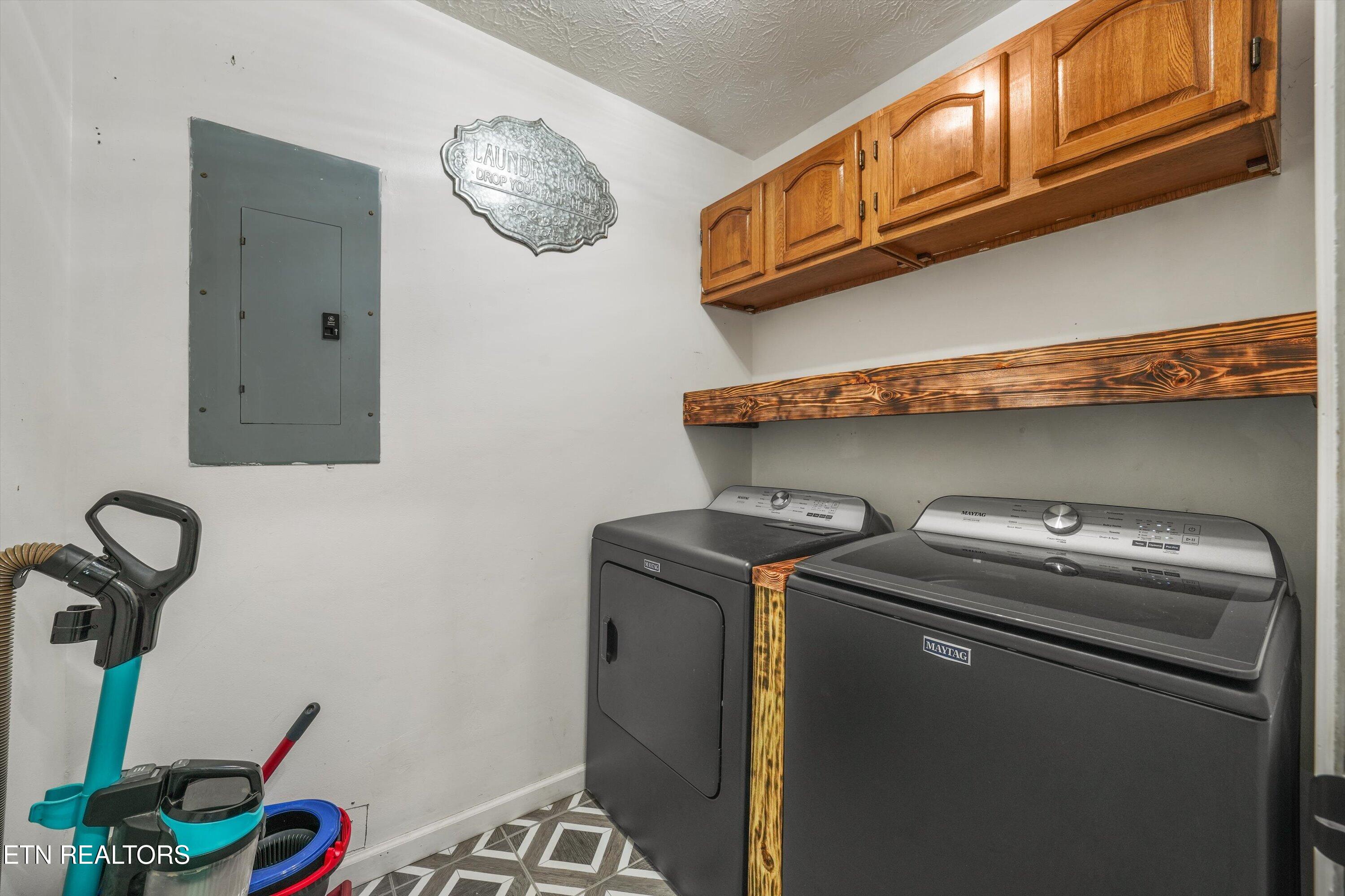 301 Bibee Lane Caryville TN 37714