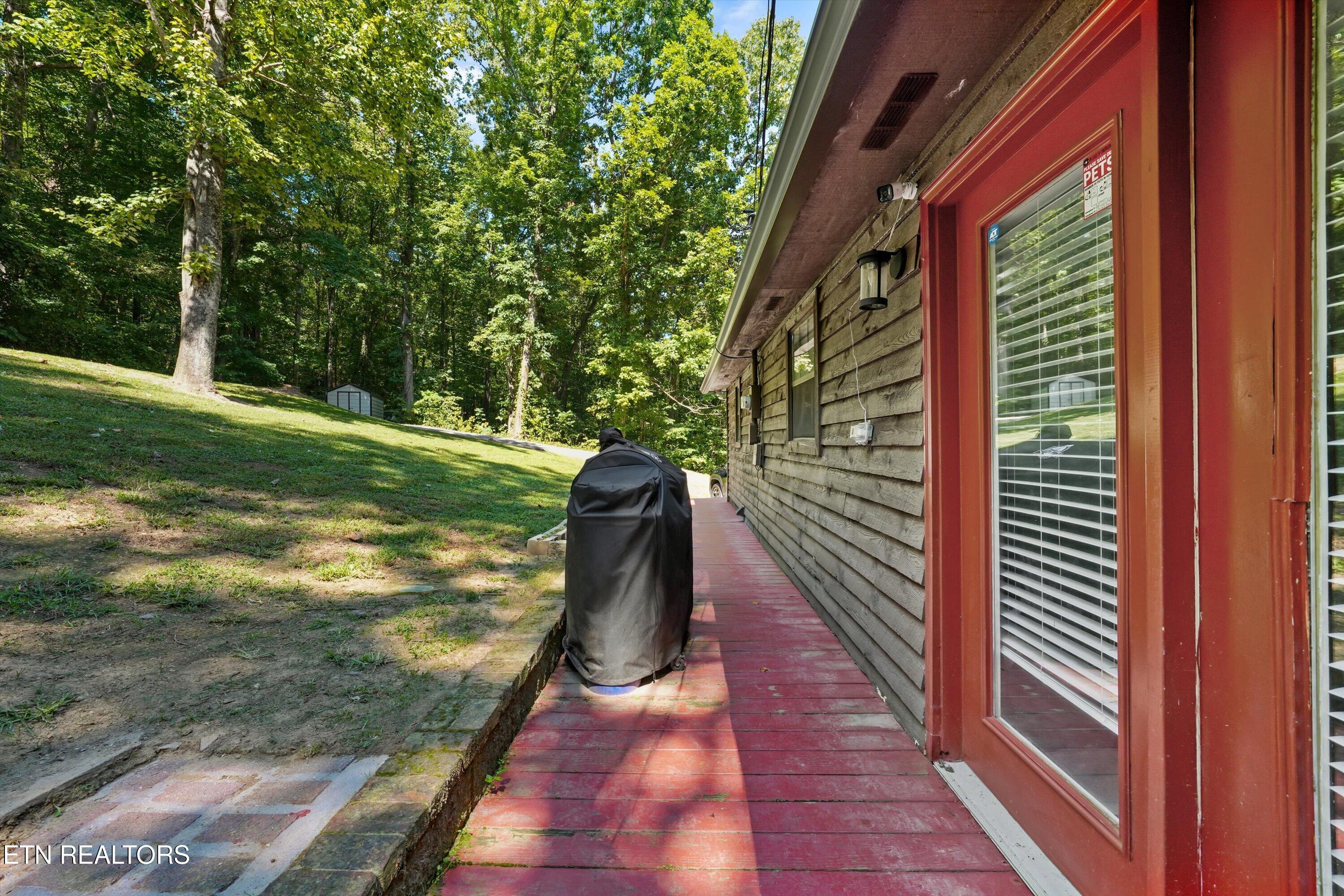 301 Bibee Lane Caryville TN 37714
