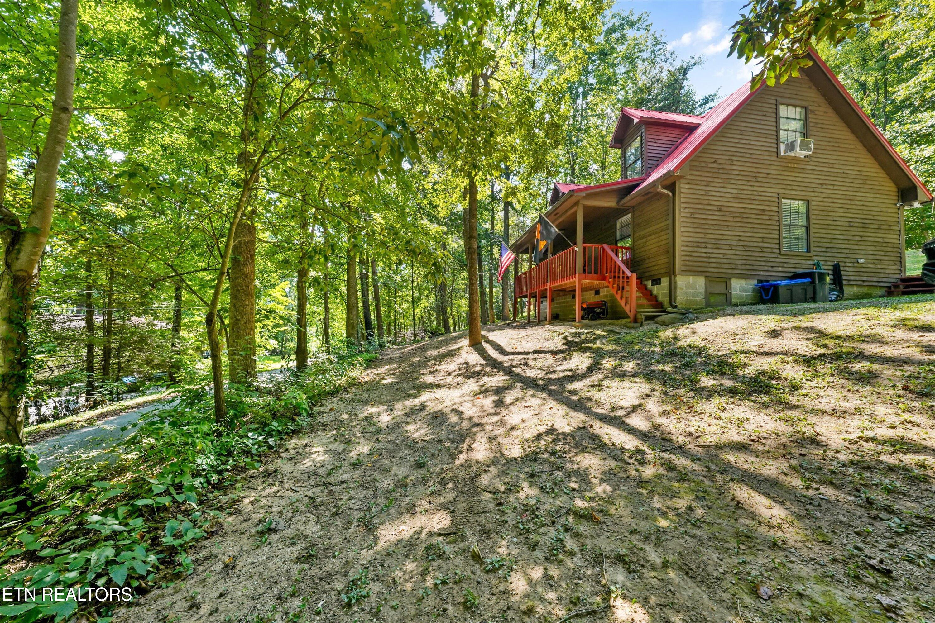 301 Bibee Lane Caryville TN 37714