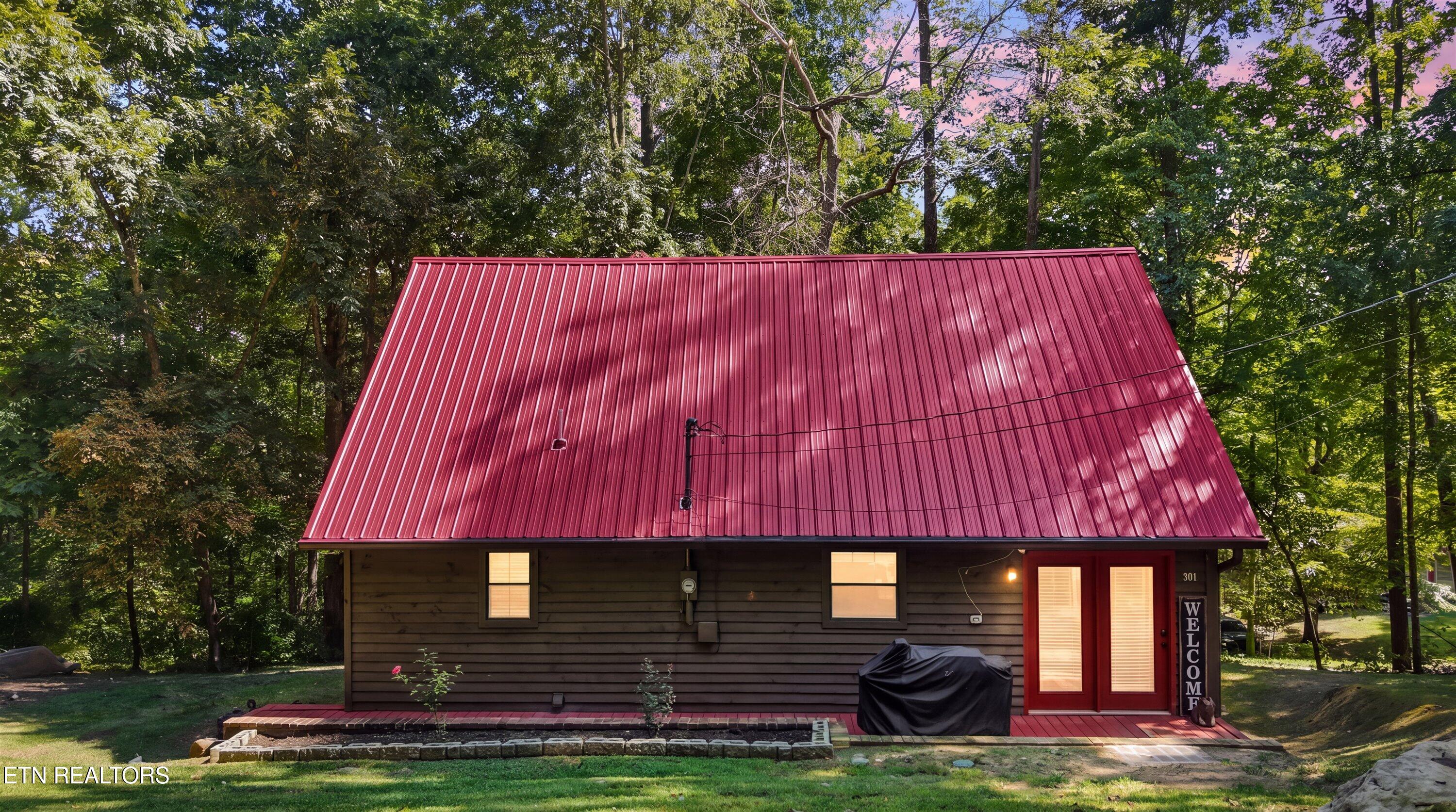 301 Bibee Lane Caryville TN 37714