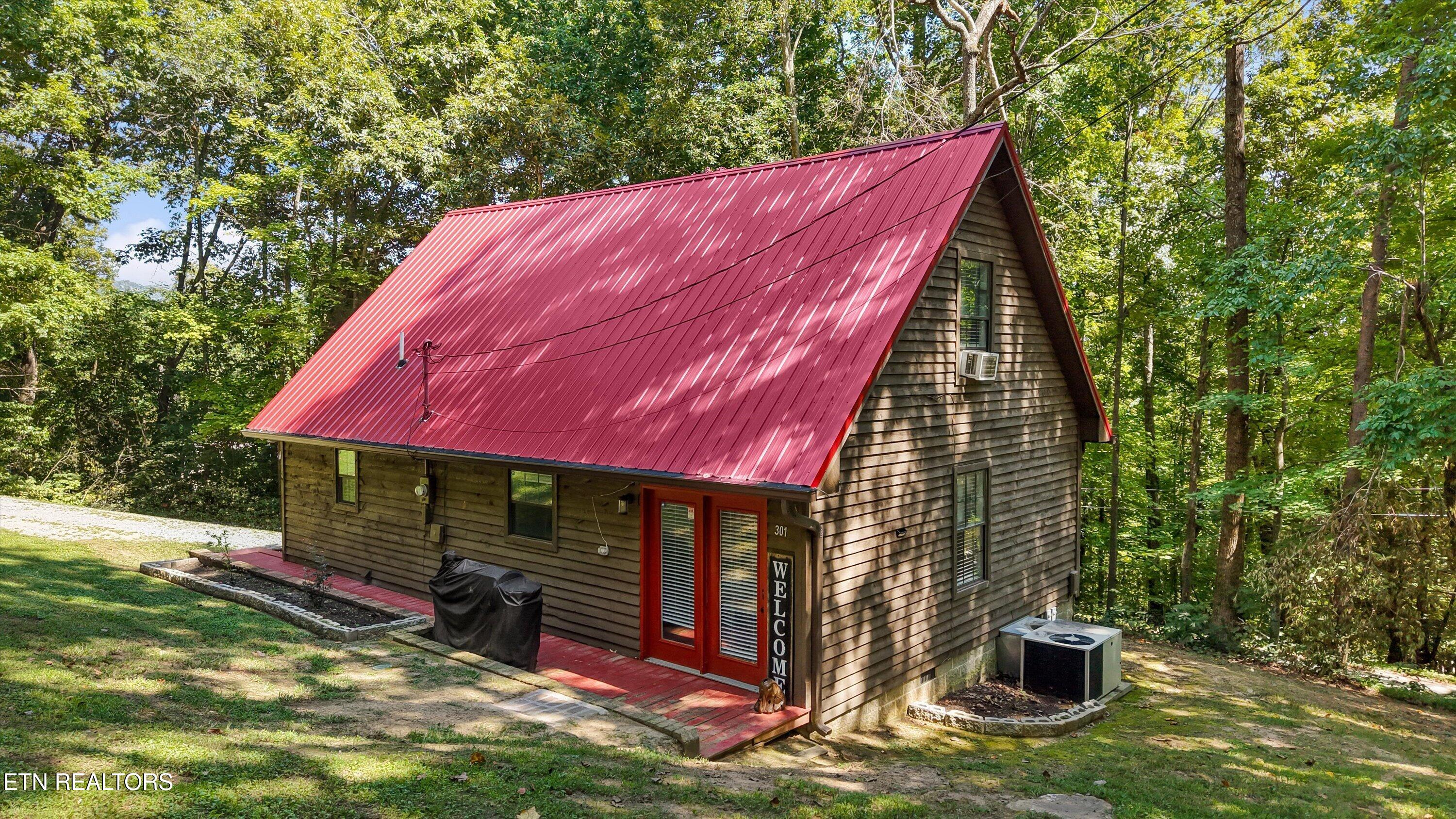 301 Bibee Lane Caryville TN 37714
