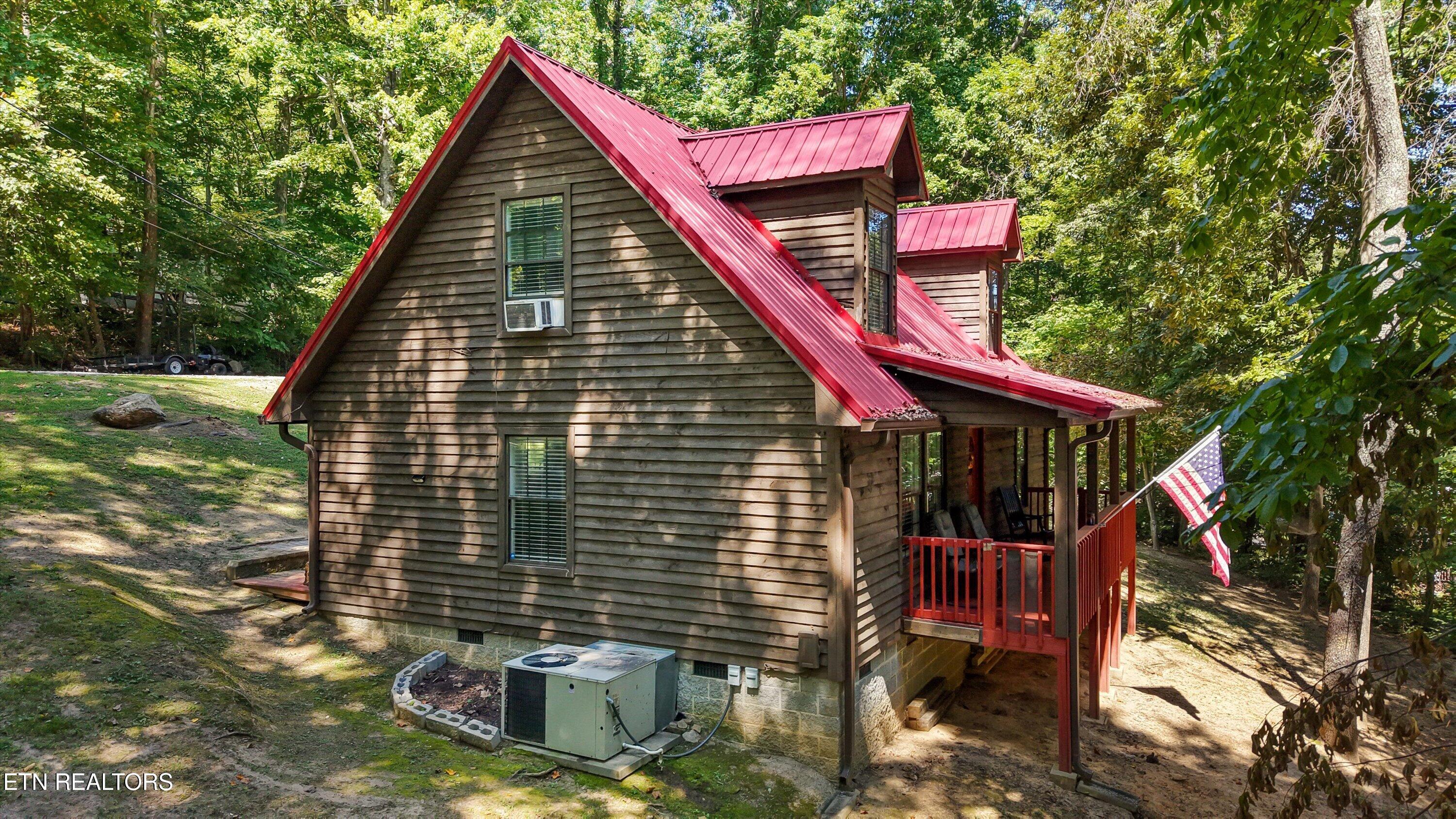 301 Bibee Lane Caryville TN 37714