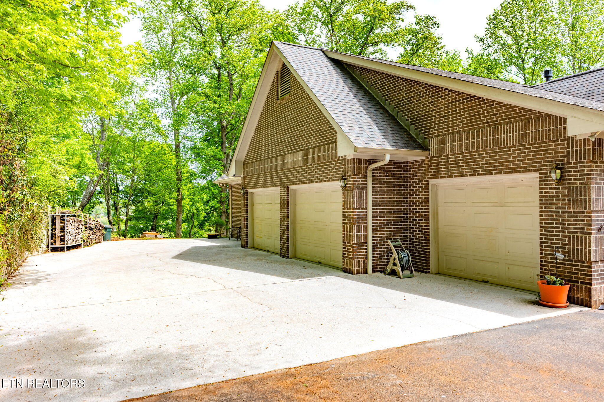 2304 Lakemoor Drive Knoxville TN 37920