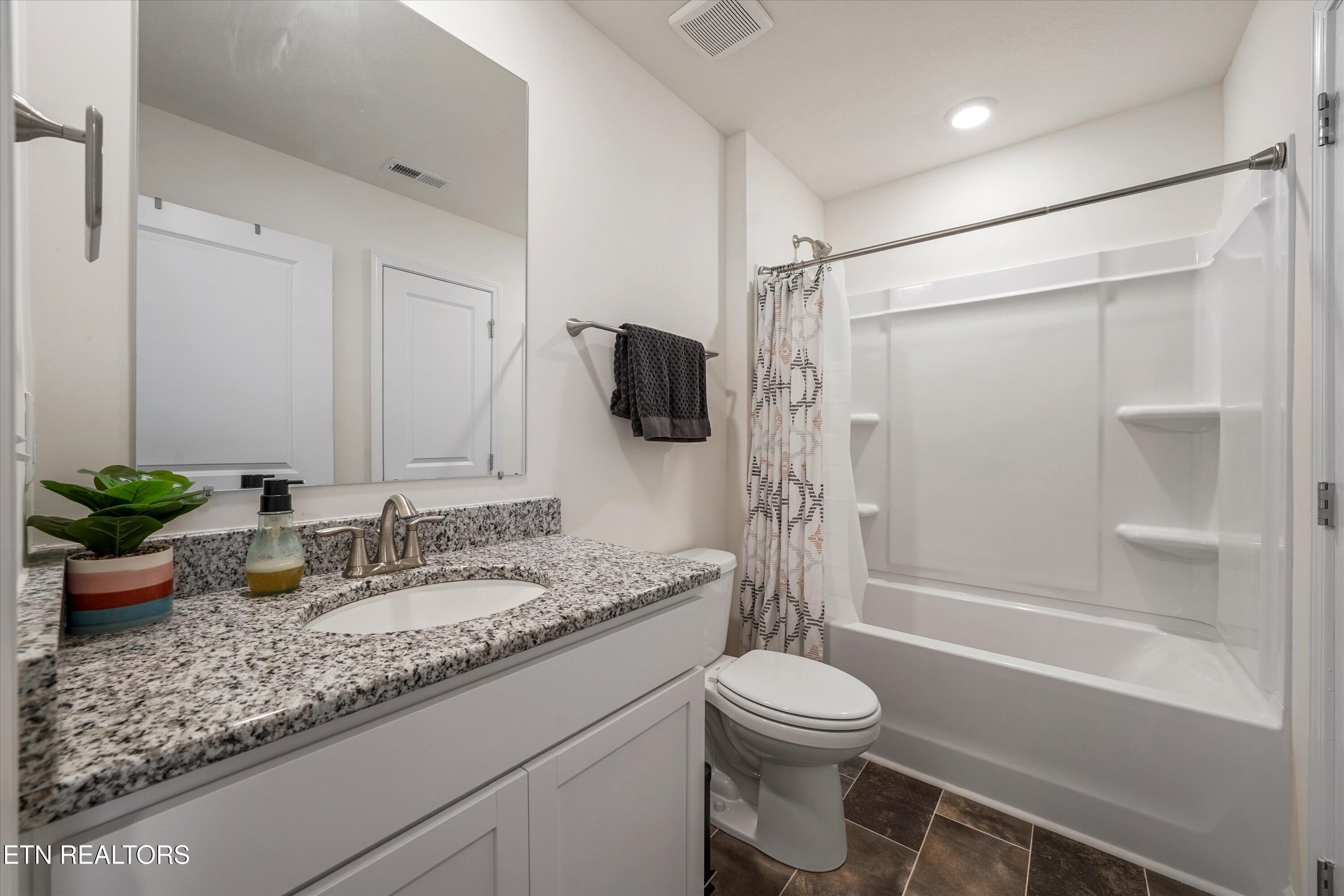 3470 Tyee Crossing Way Kodak TN 37764
