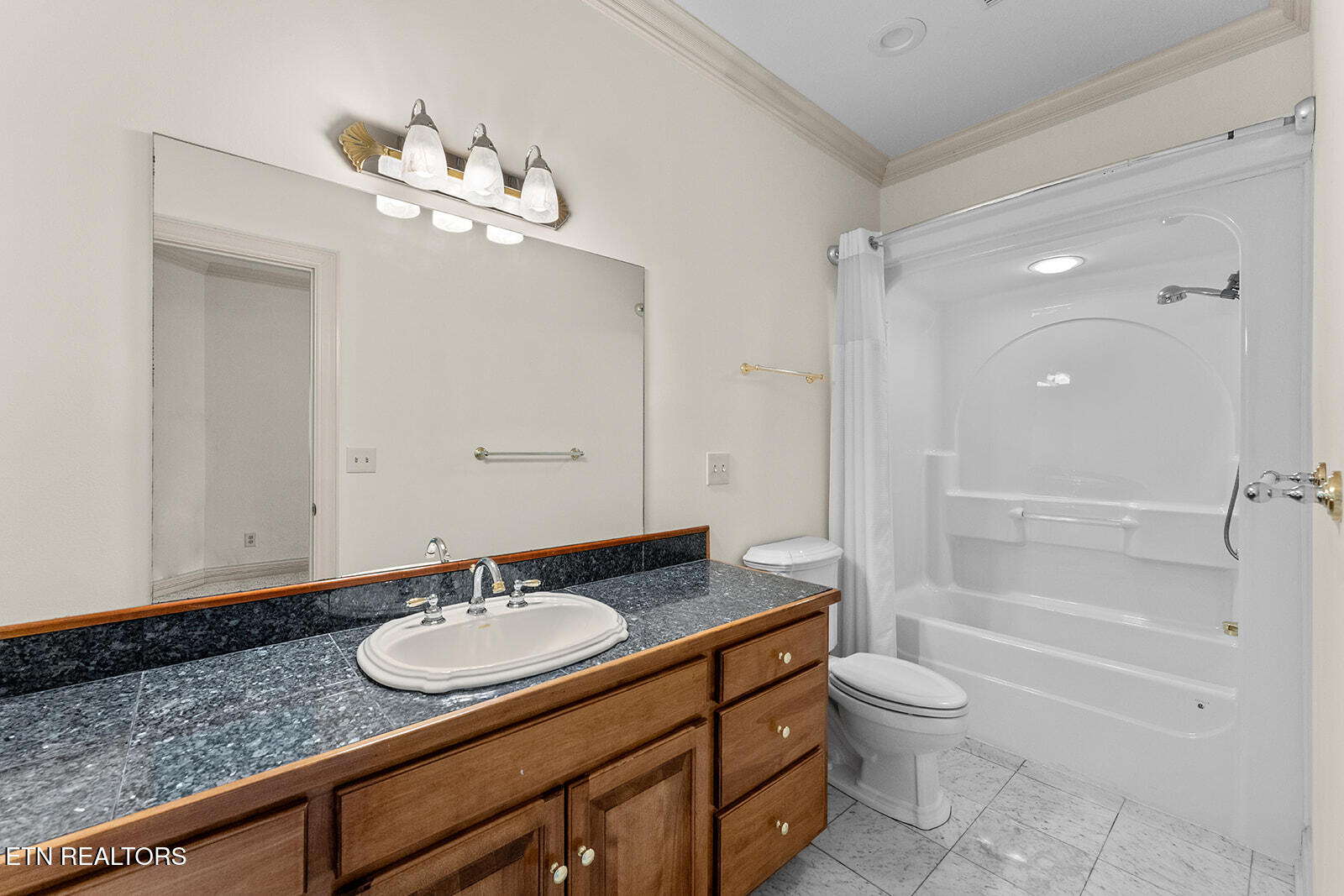 231 Chuniloti Way Loudon TN 37774