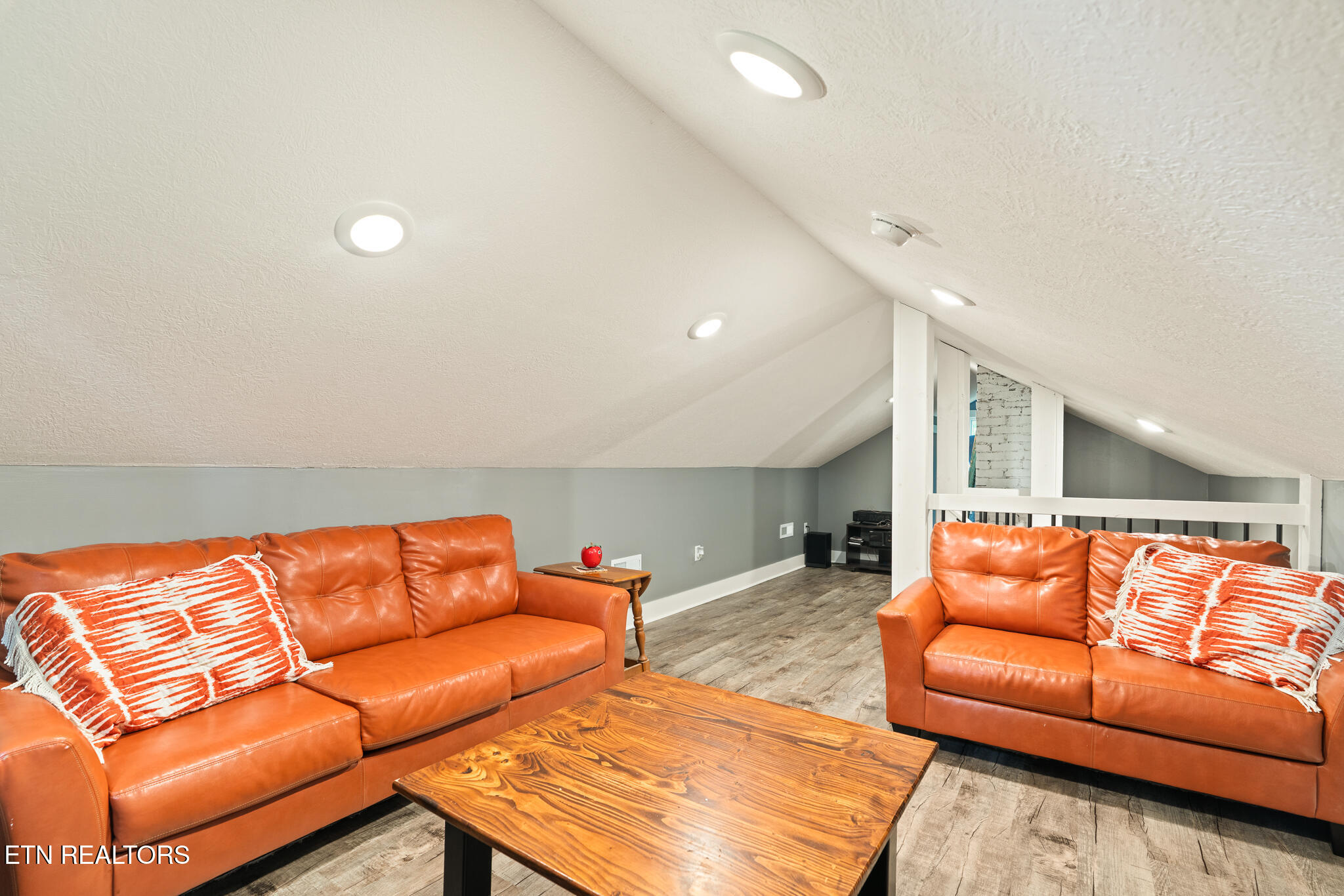 504 Sinking Springs Road Clinton TN 37716