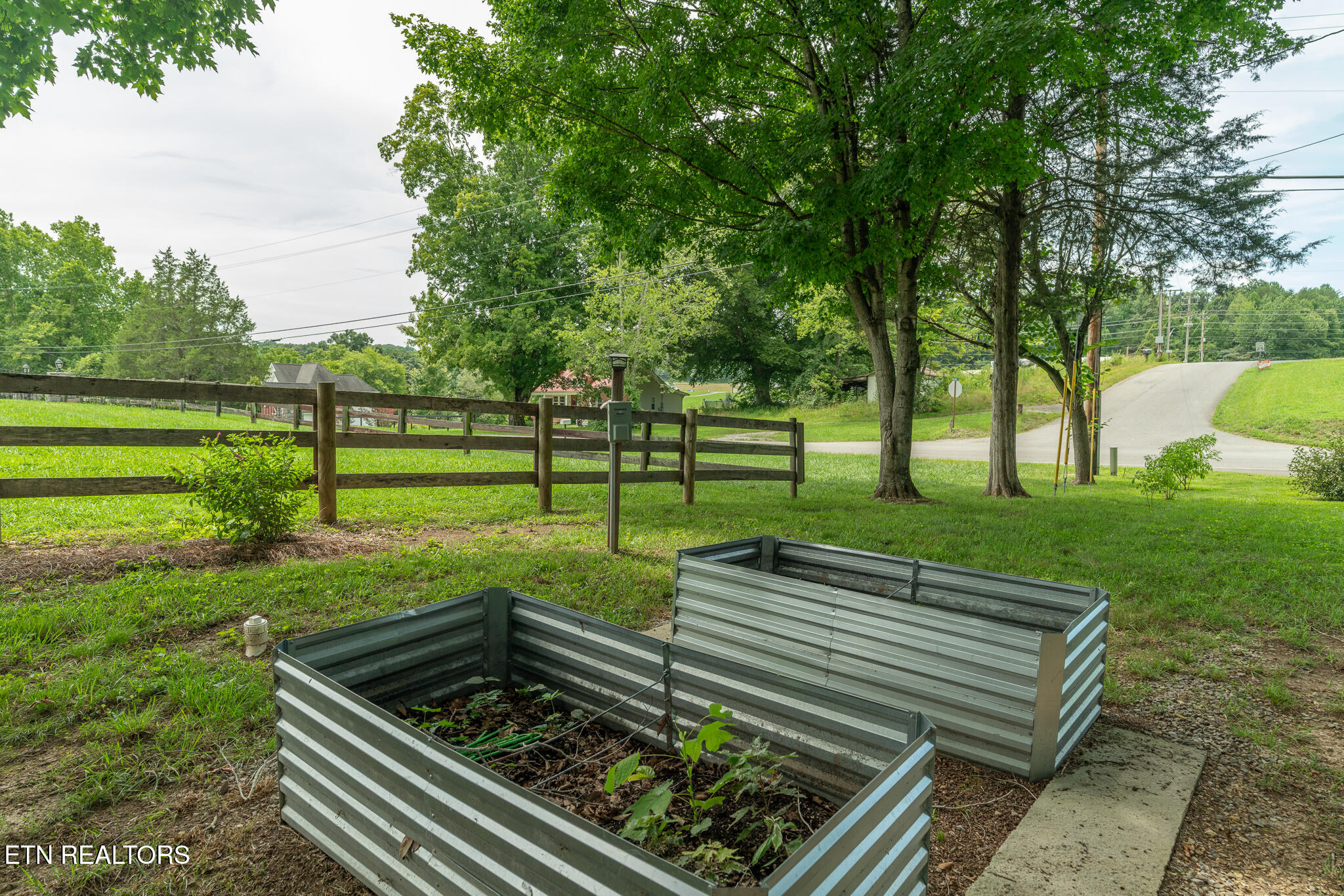 504 Sinking Springs Road Clinton TN 37716