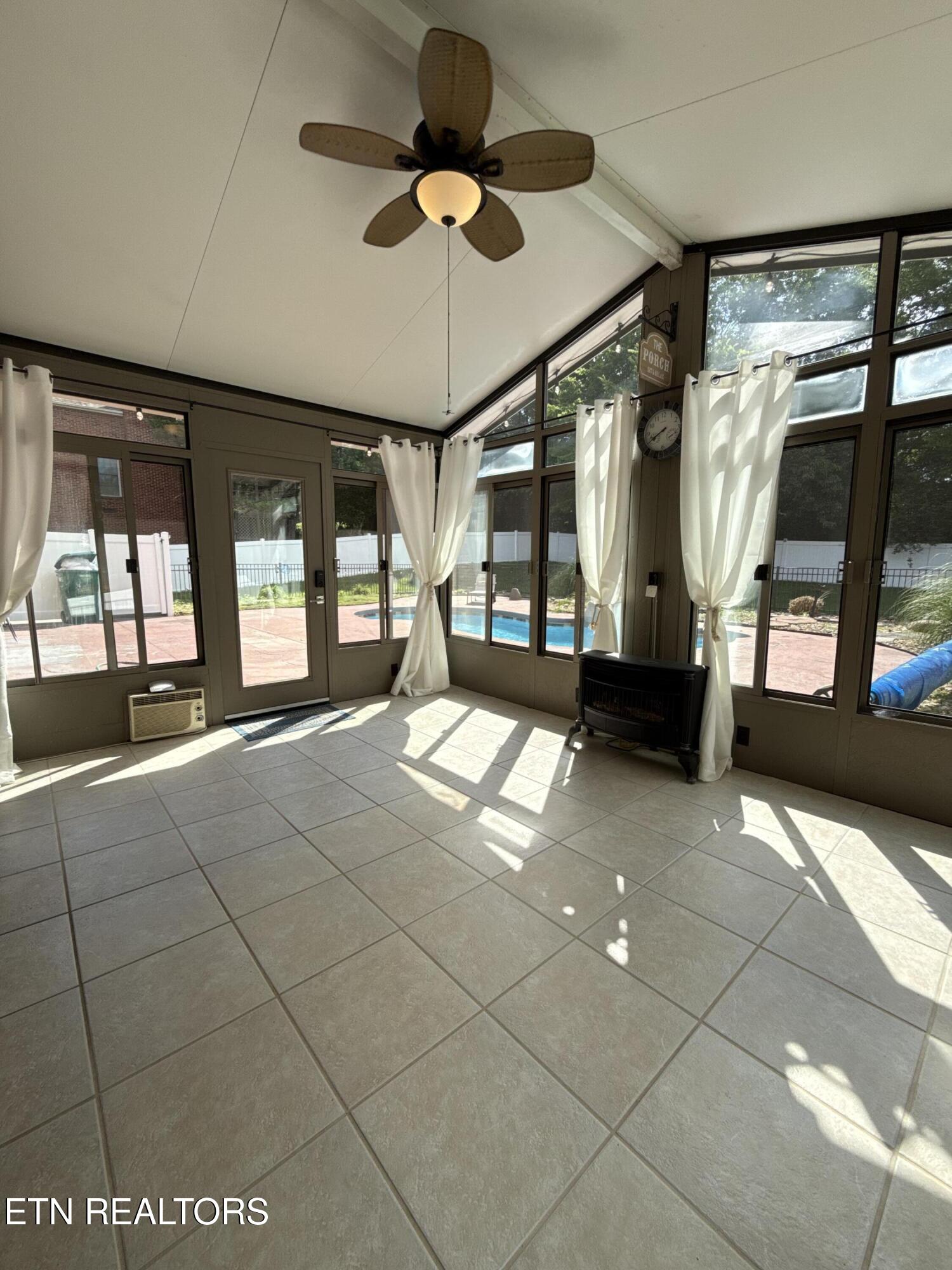 1330 Berkley Hills Lane Powell TN 37849