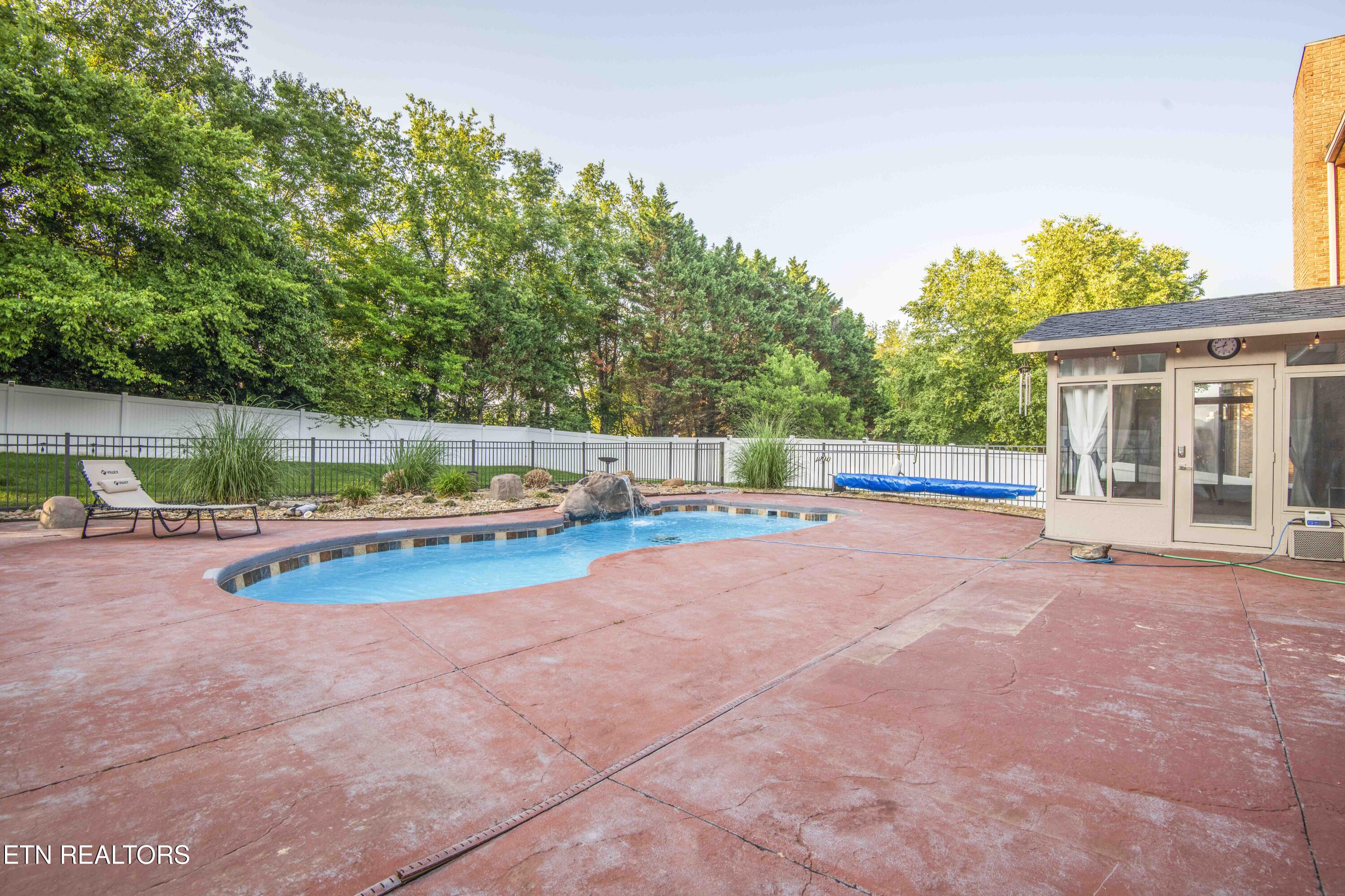 1330 Berkley Hills Lane Powell TN 37849