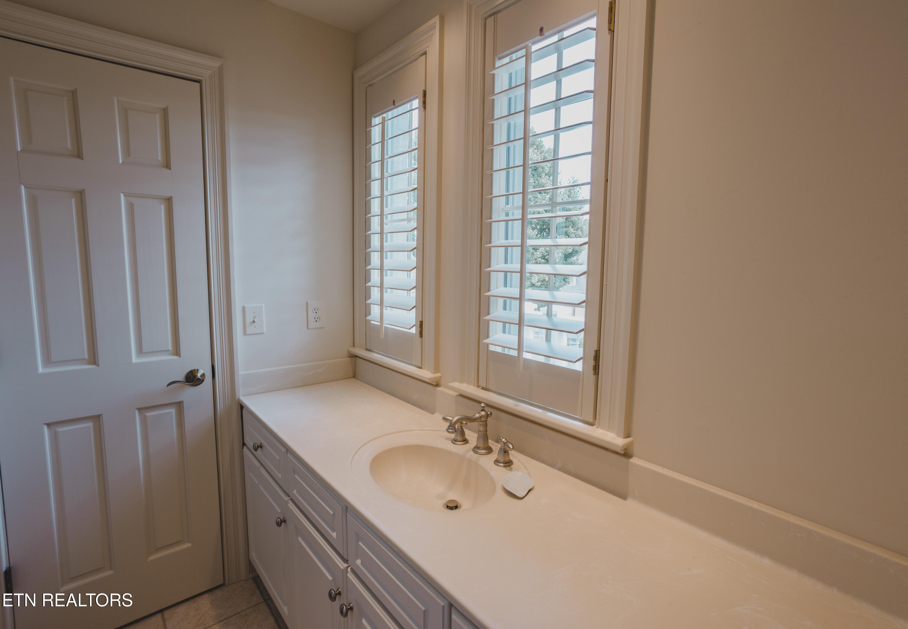 1633 Wembley Hills Road Knoxville TN 37922