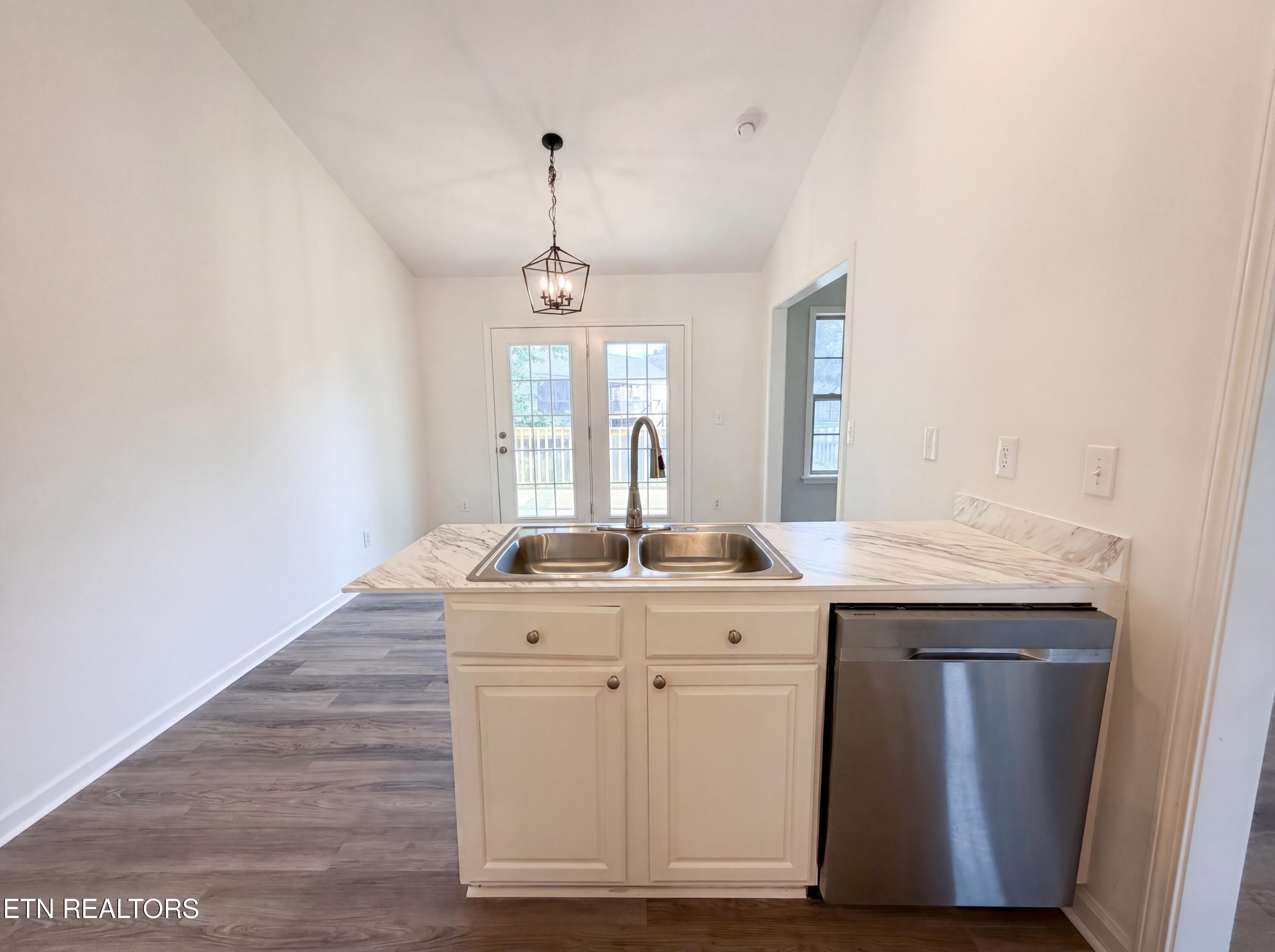 375 Walnut Lane Corryton TN 37721