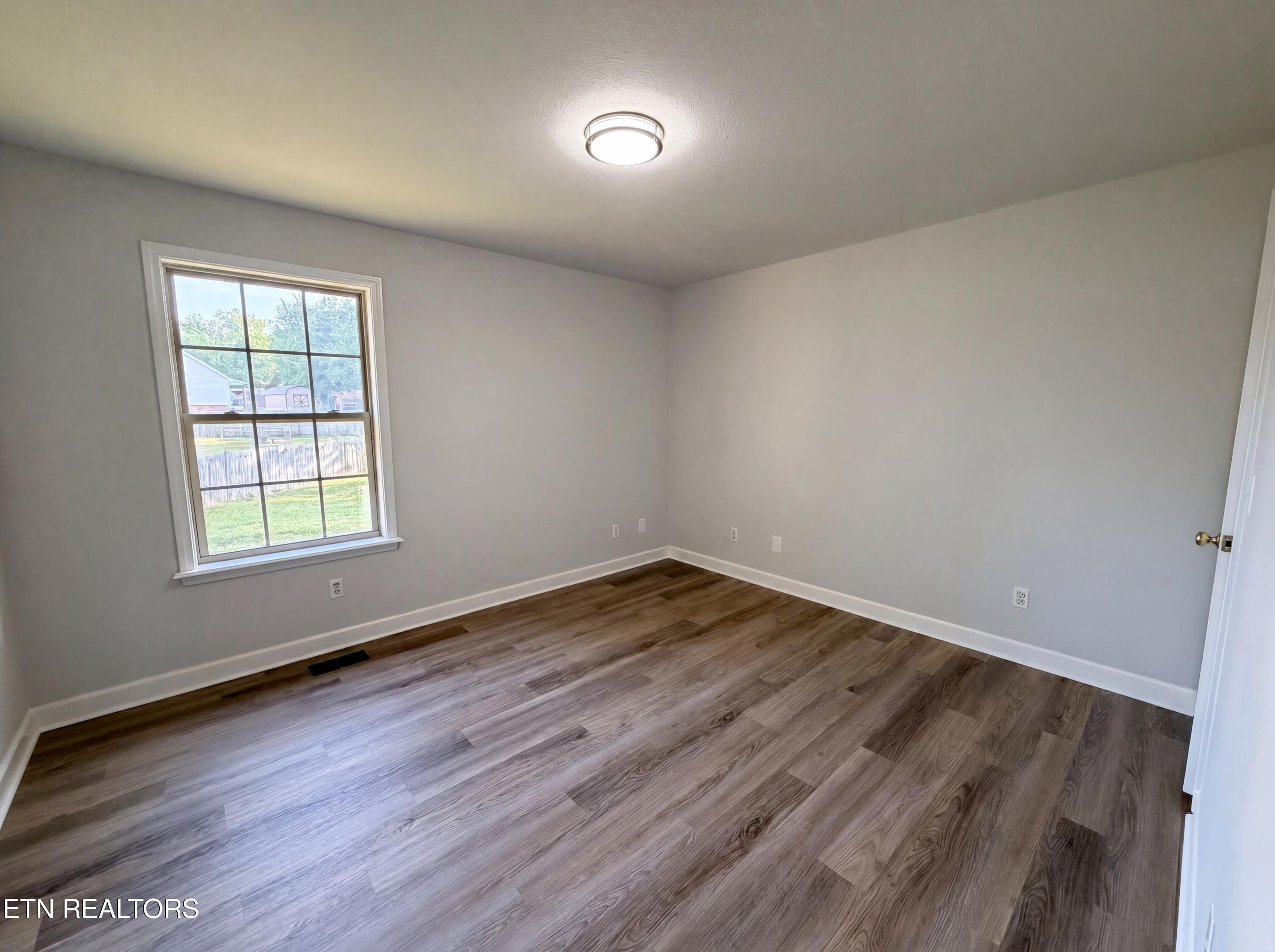 375 Walnut Lane Corryton TN 37721