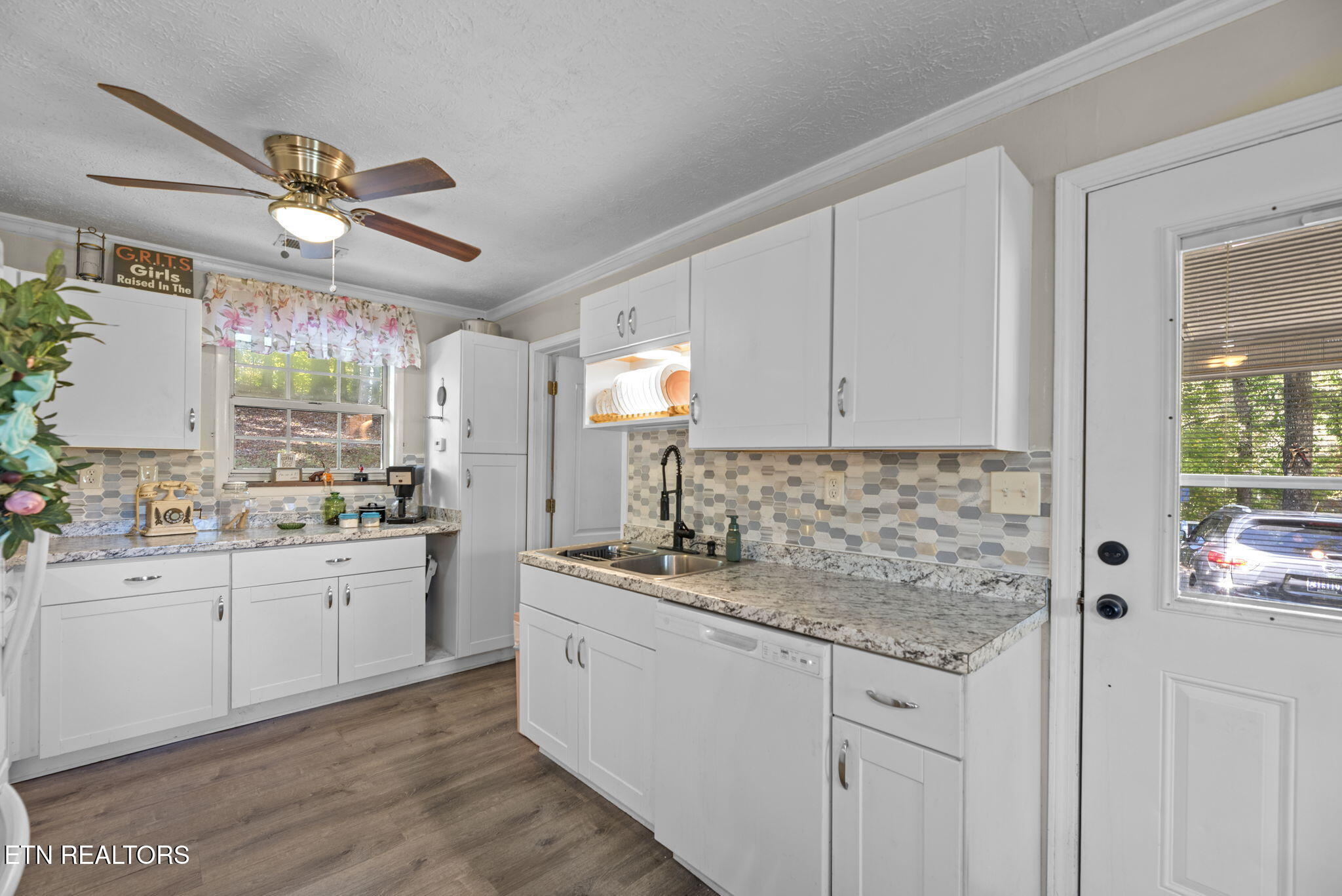 779 Goin Road New Tazewell TN 37825